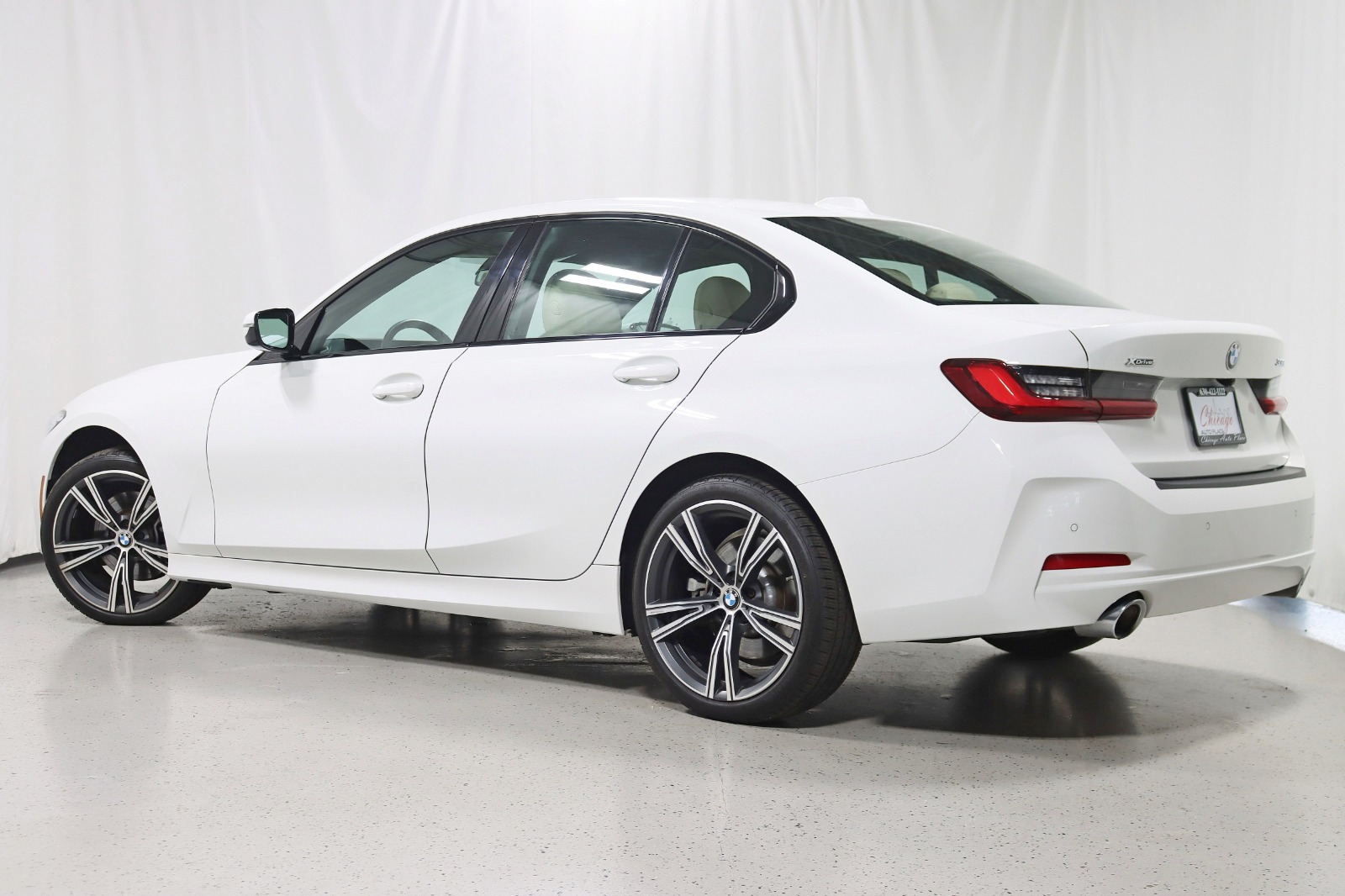 2023 BMW 330I - Image 11