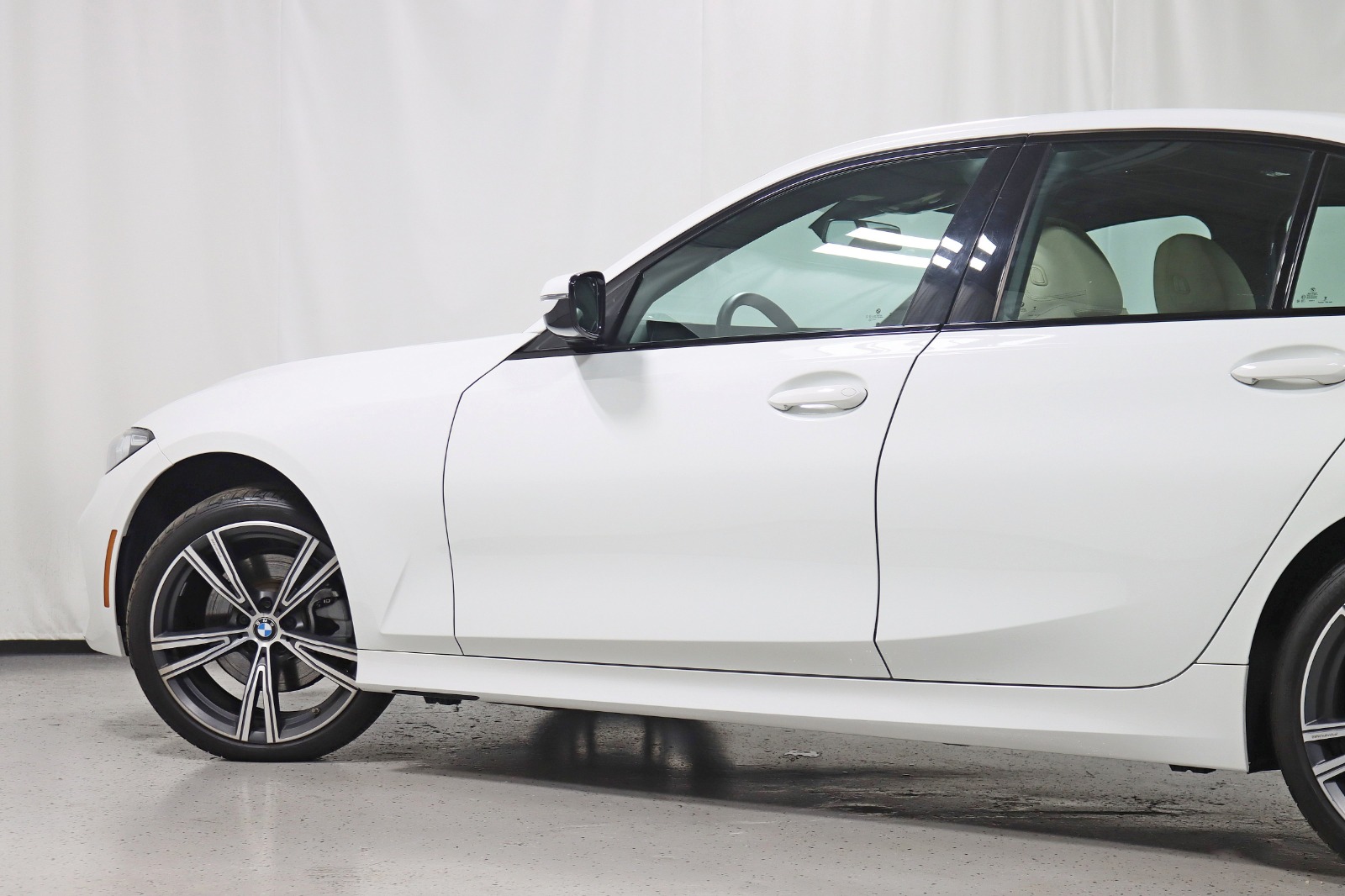 2023 BMW 330I - Image 13