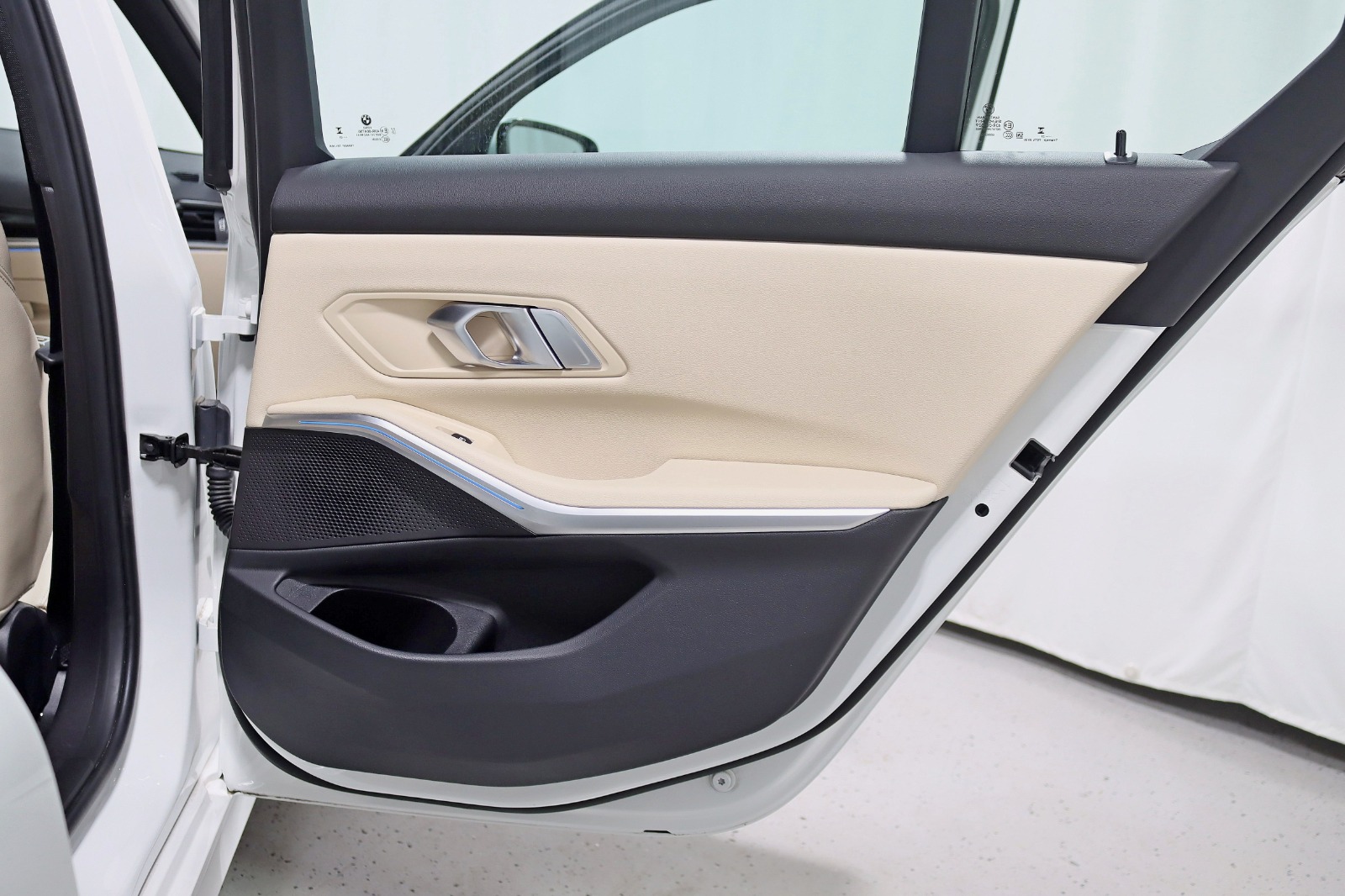 2023 BMW 330I - Image 39