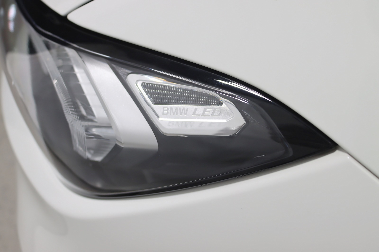 2023 BMW 330I - Image 10