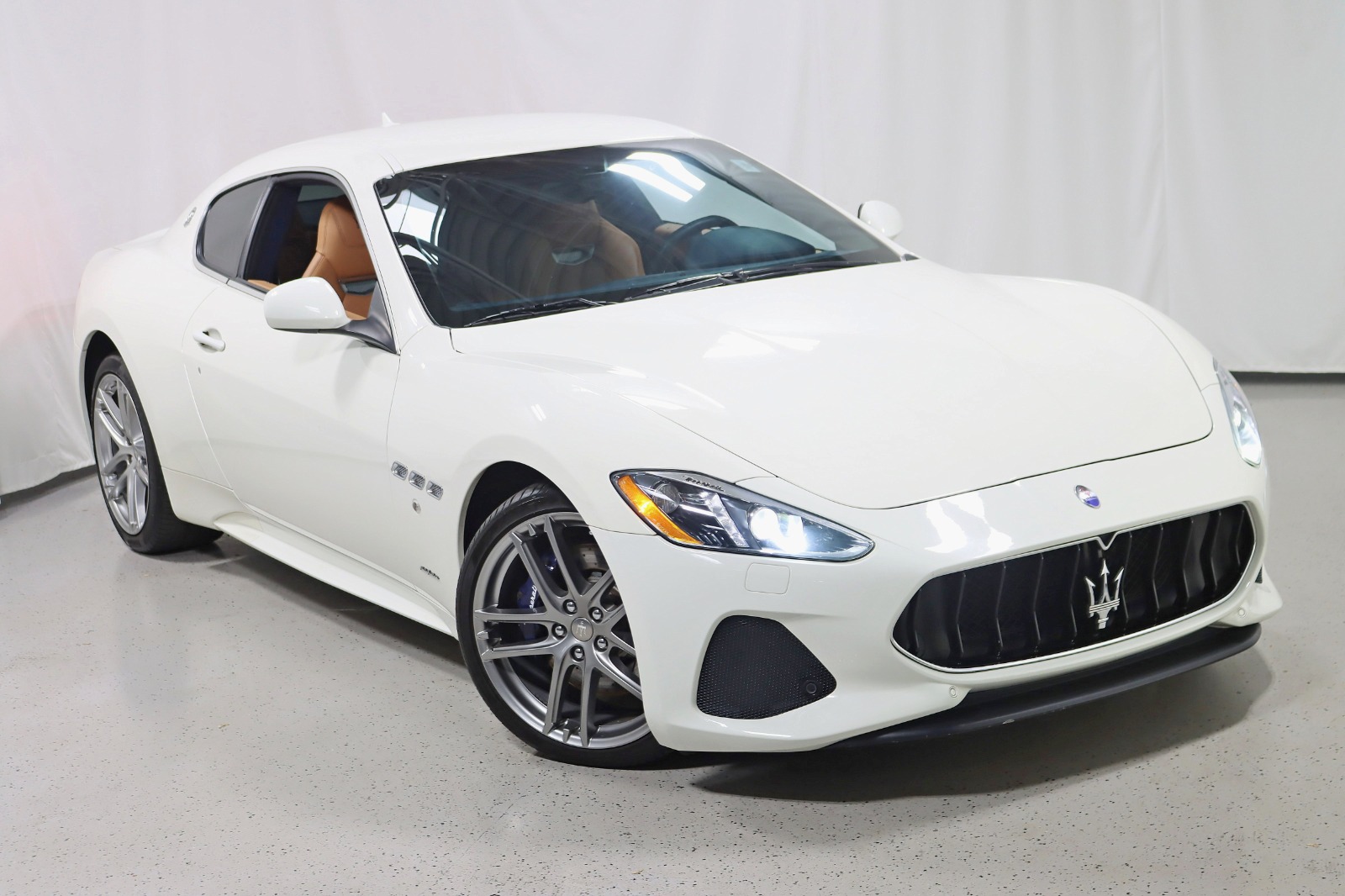 Used-2018-Maserati-GranTurismo