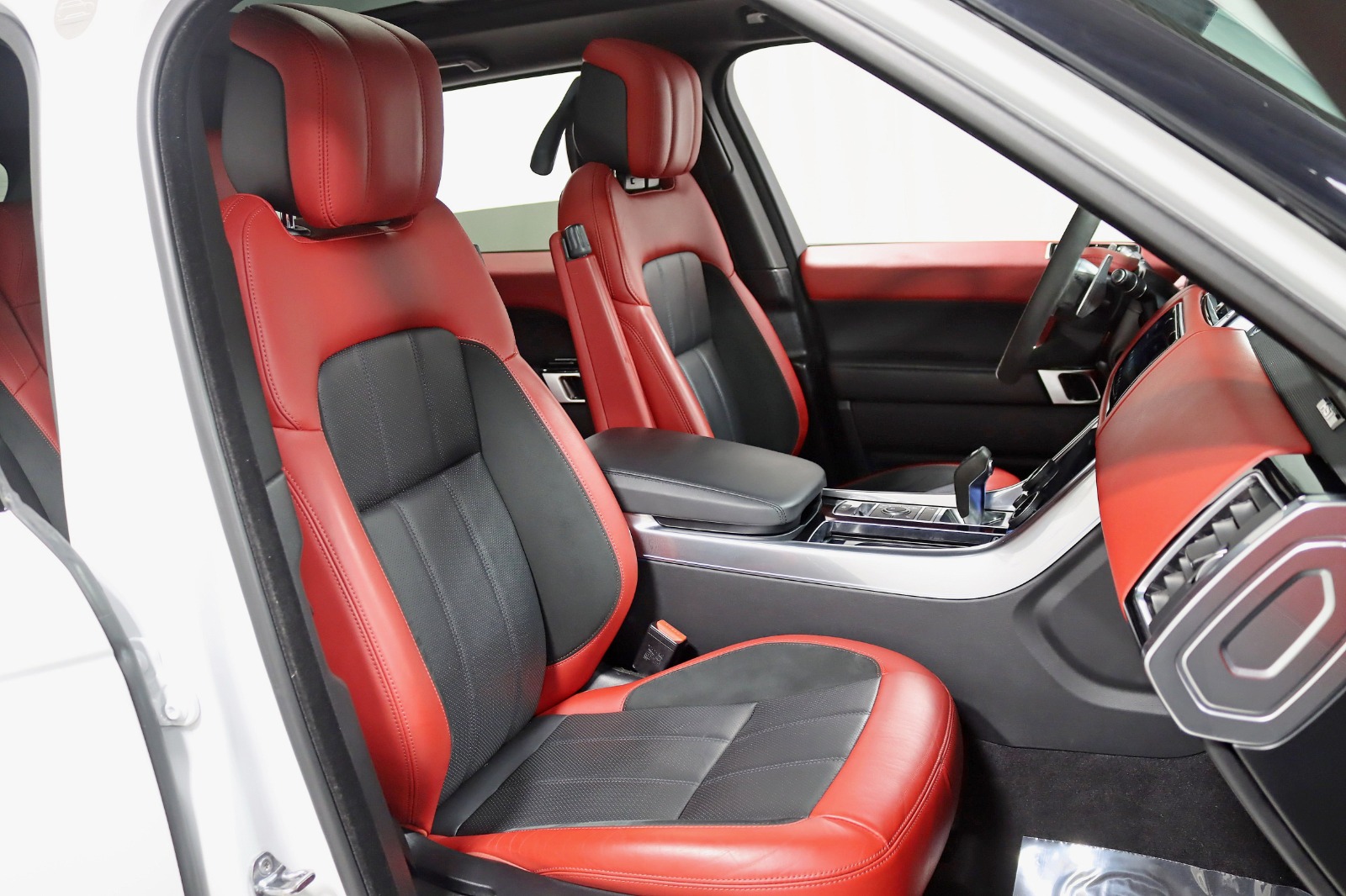 2021 LAND ROVER RANGE ROVER SPORT - Image 30