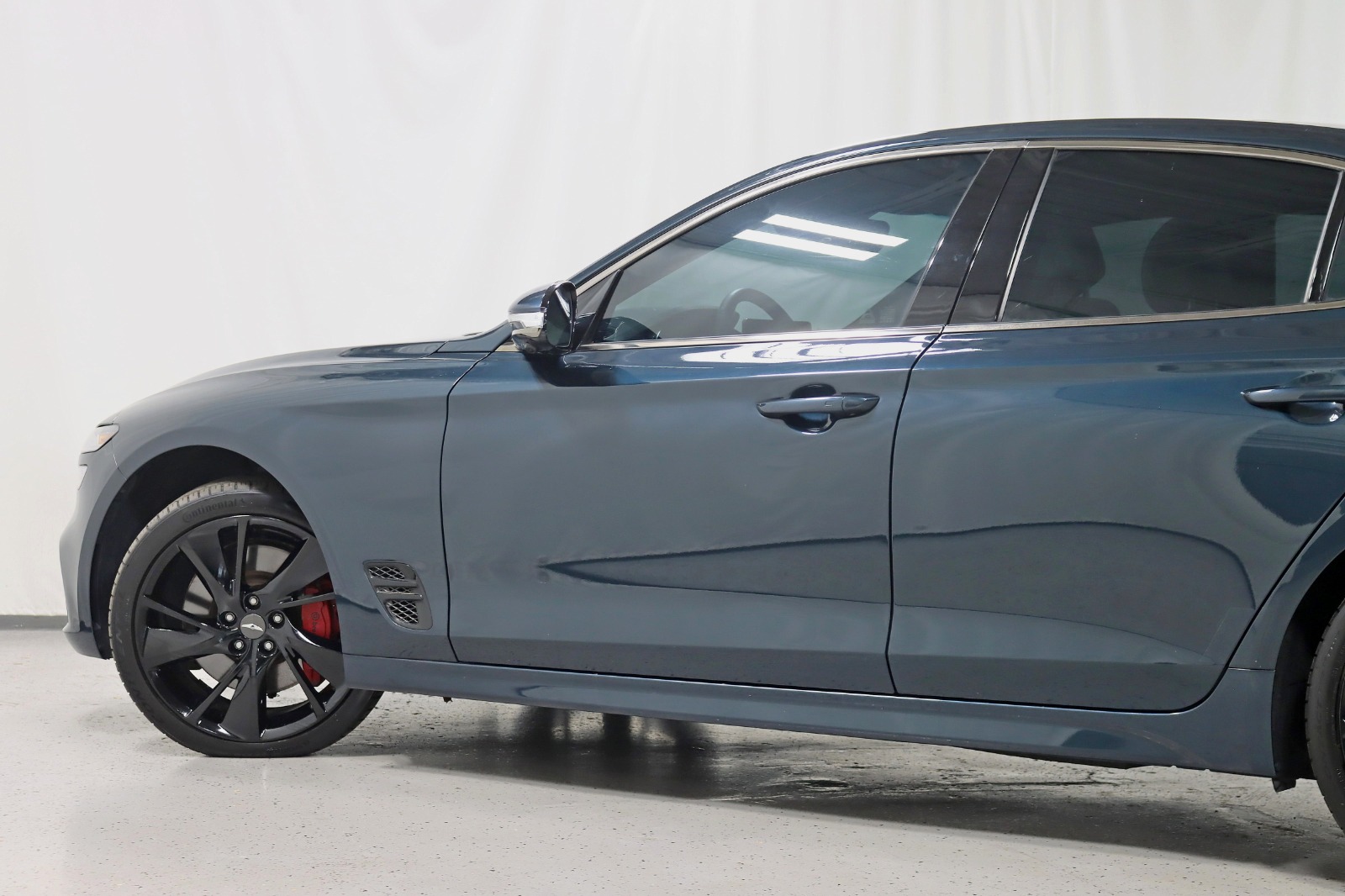 2022 GENESIS G70 - Image 12