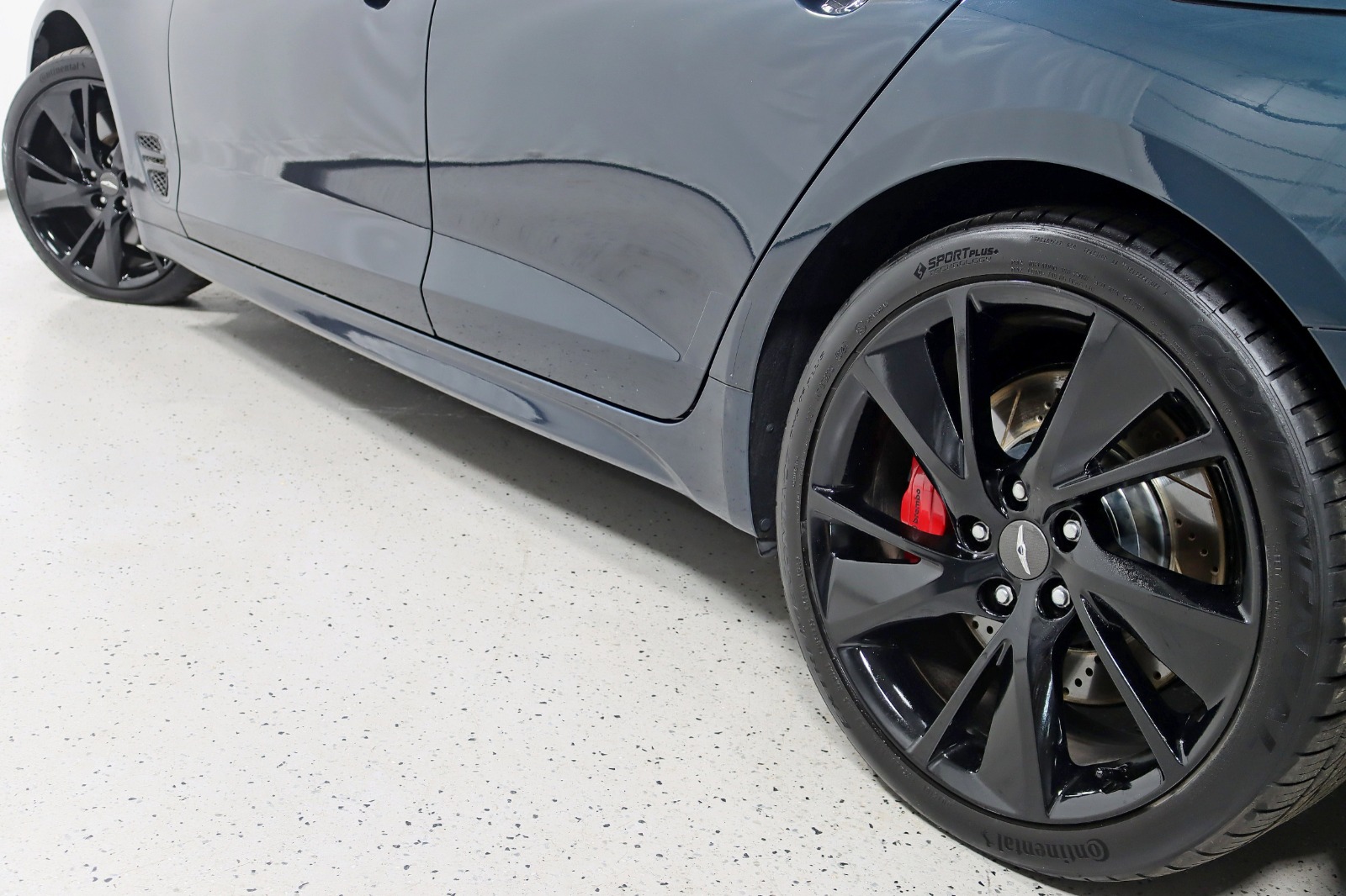 2022 GENESIS G70 - Image 13