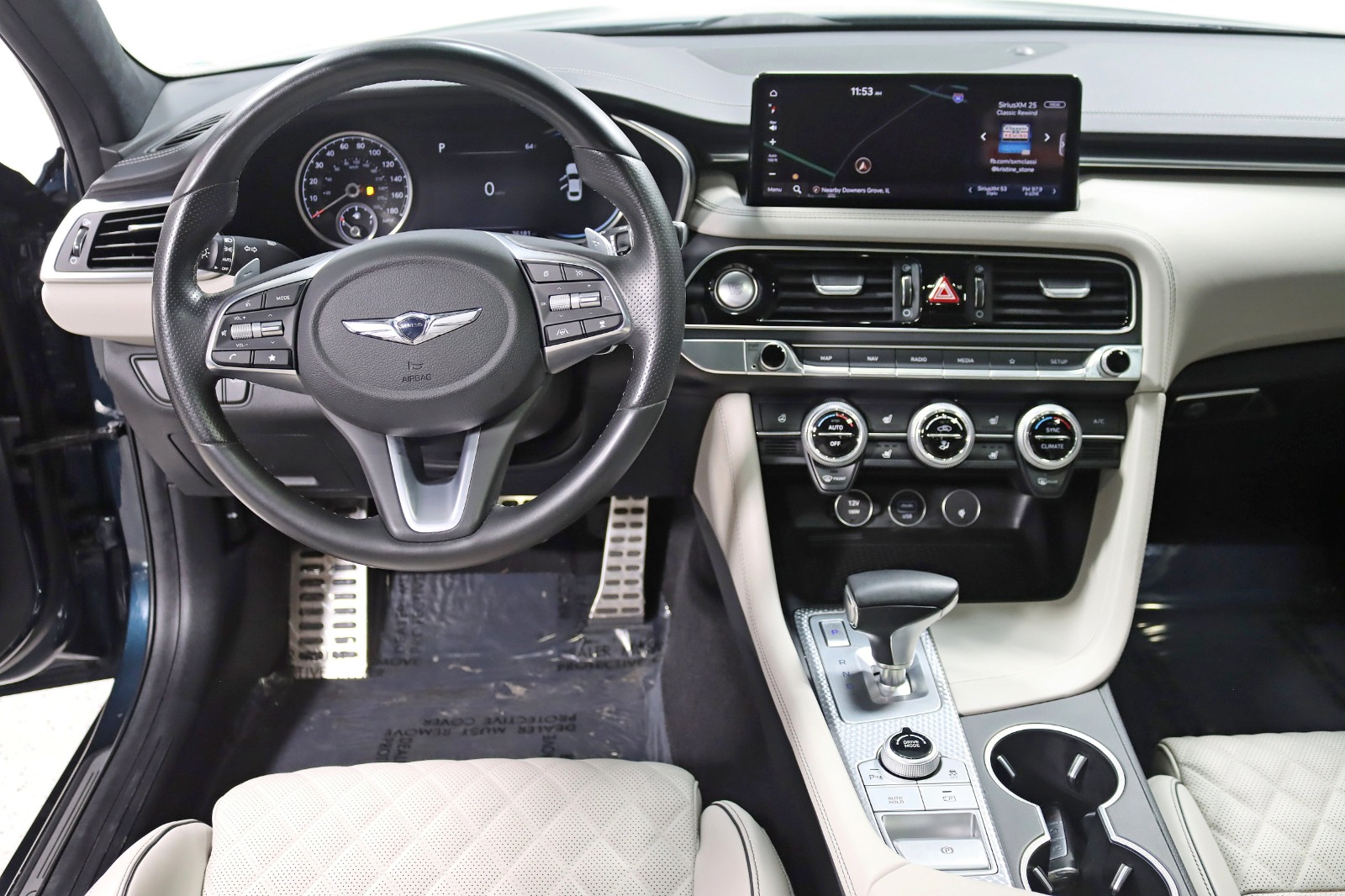 2022 GENESIS G70 - Image 15