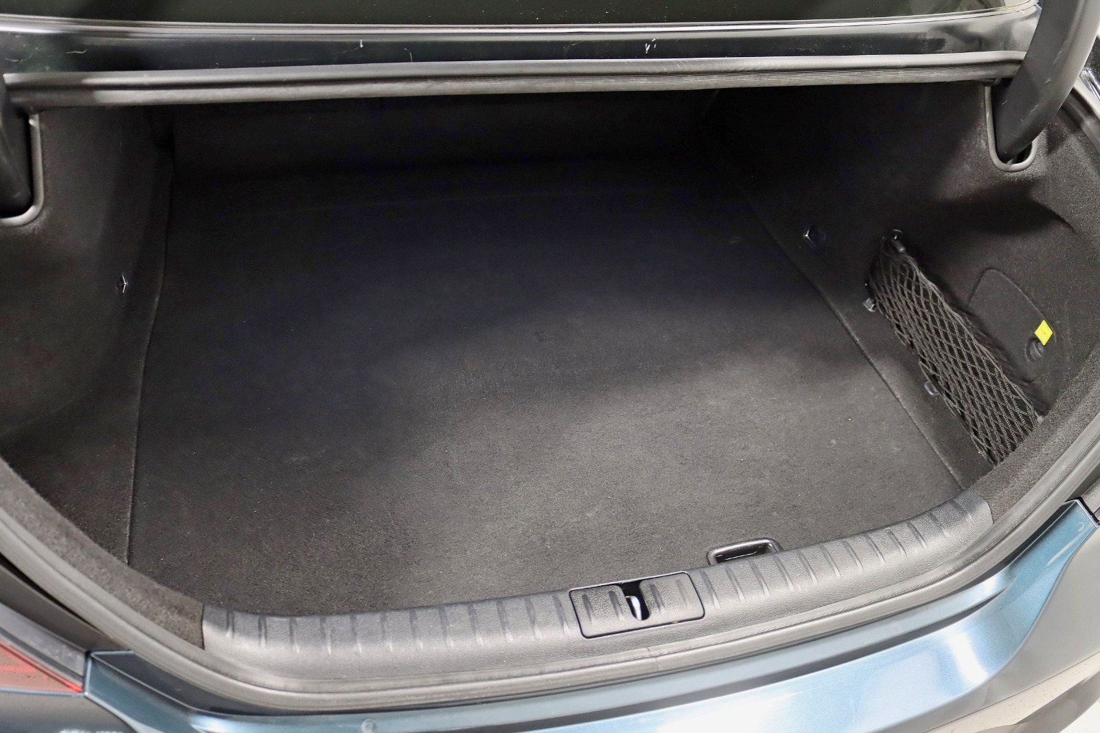 2022 GENESIS G70 - Image 37