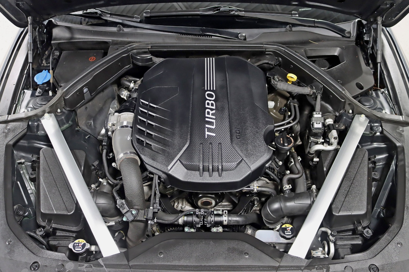 2022 GENESIS G70 - Image 39