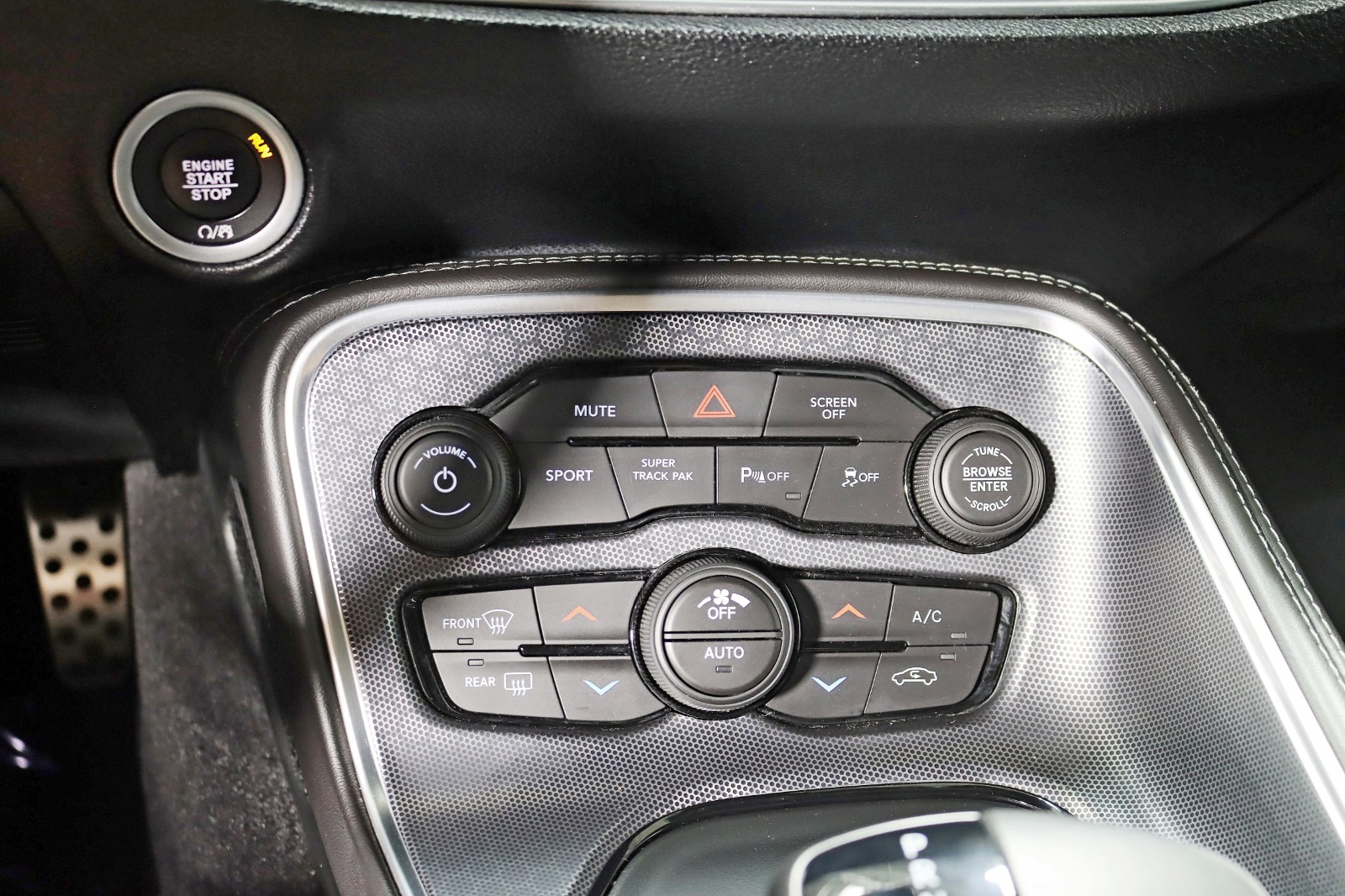 2018 DODGE CHALLENGER - Image 25