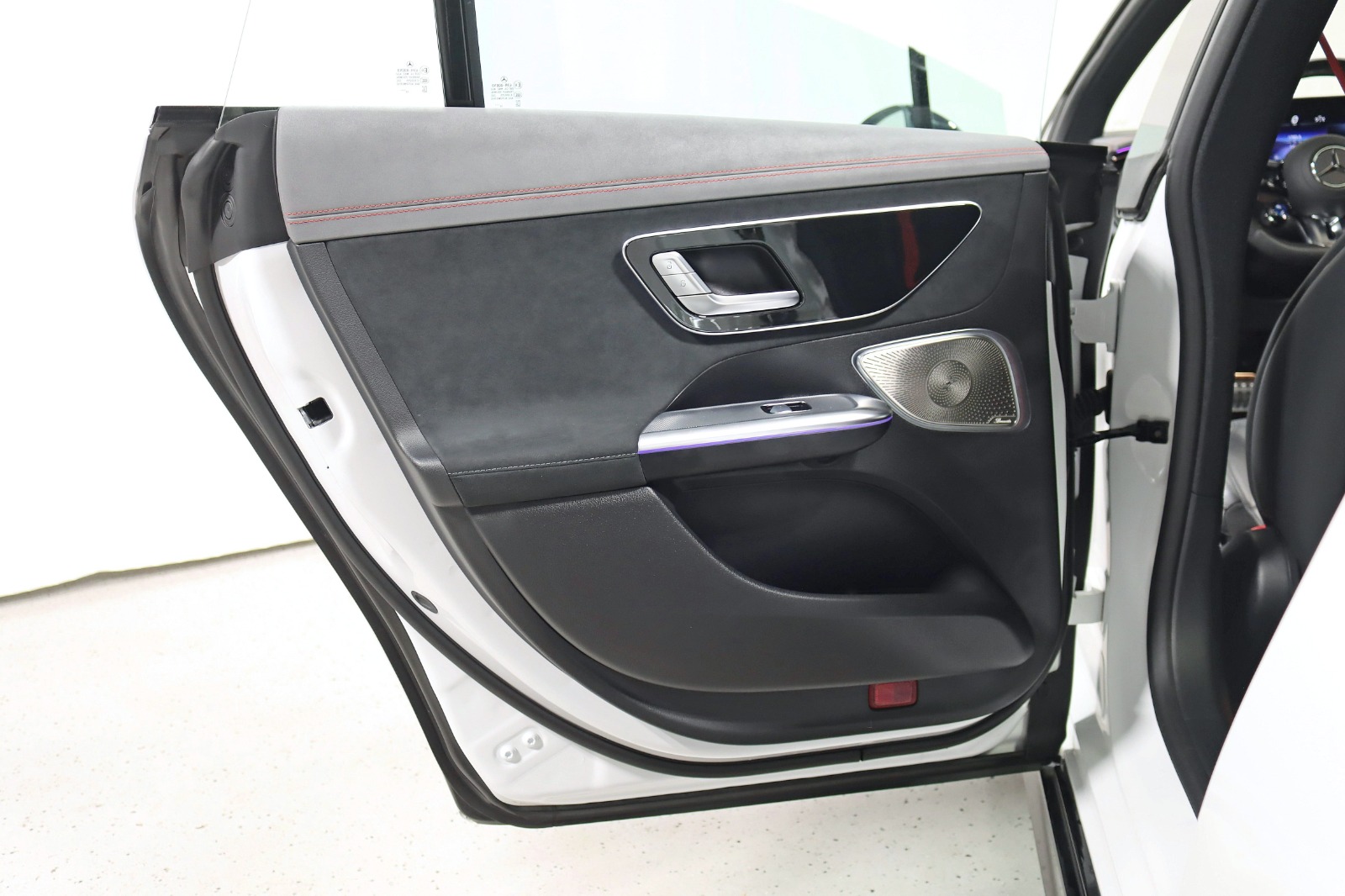 2023 MERCEDES-BENZ EQE-CLASS SEDAN - Image 38