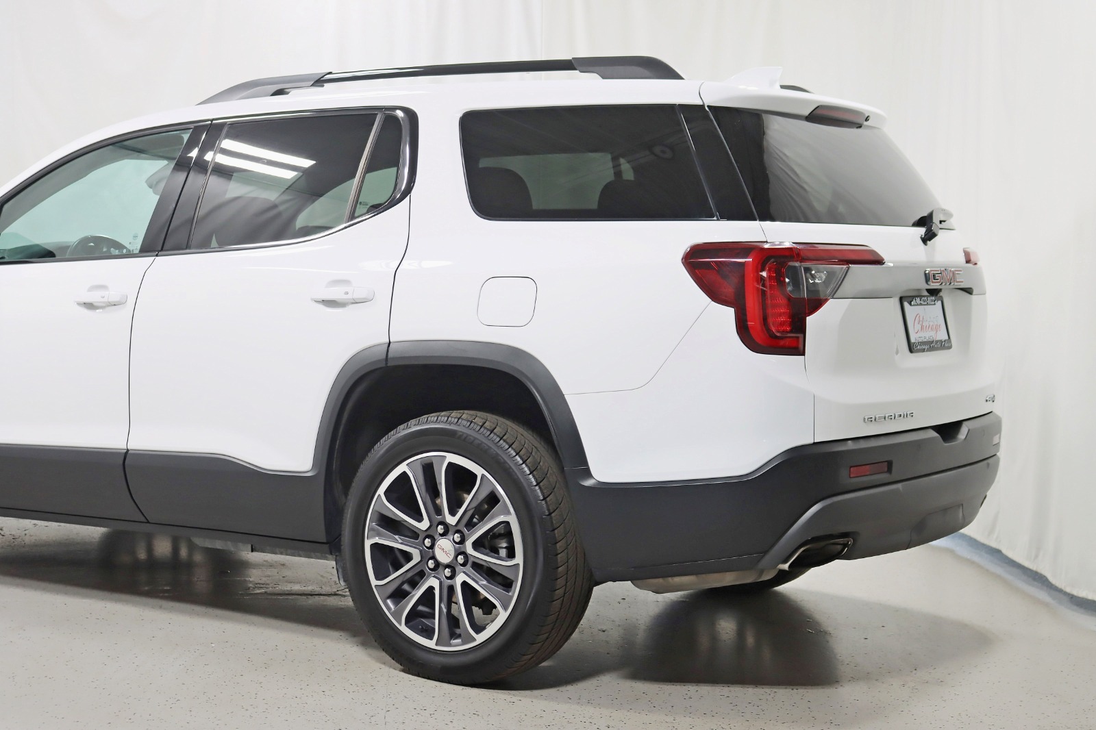 2020 GMC ACADIA - Image 11