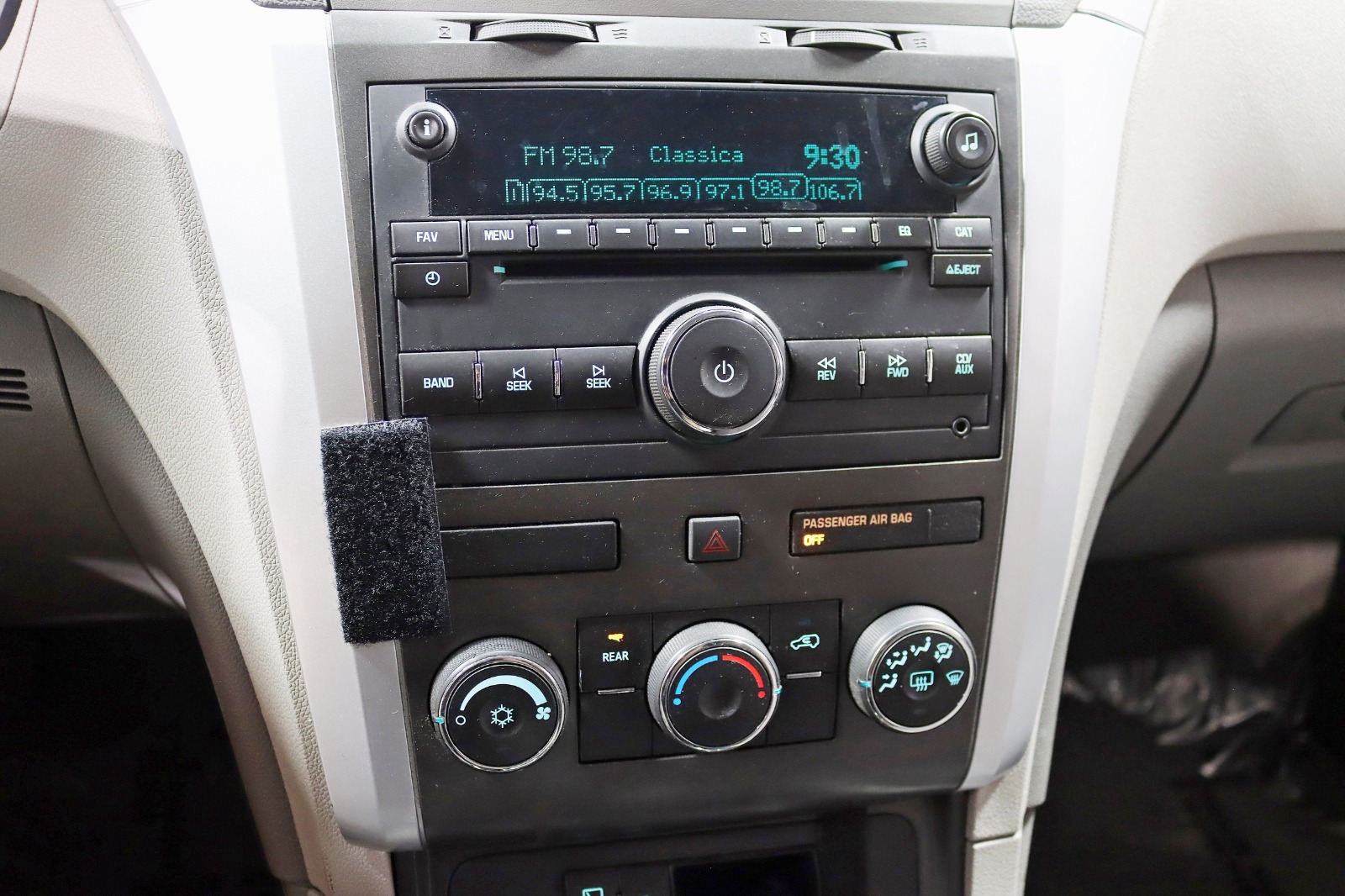 2011 Chevrolet Traverse LS photo 15