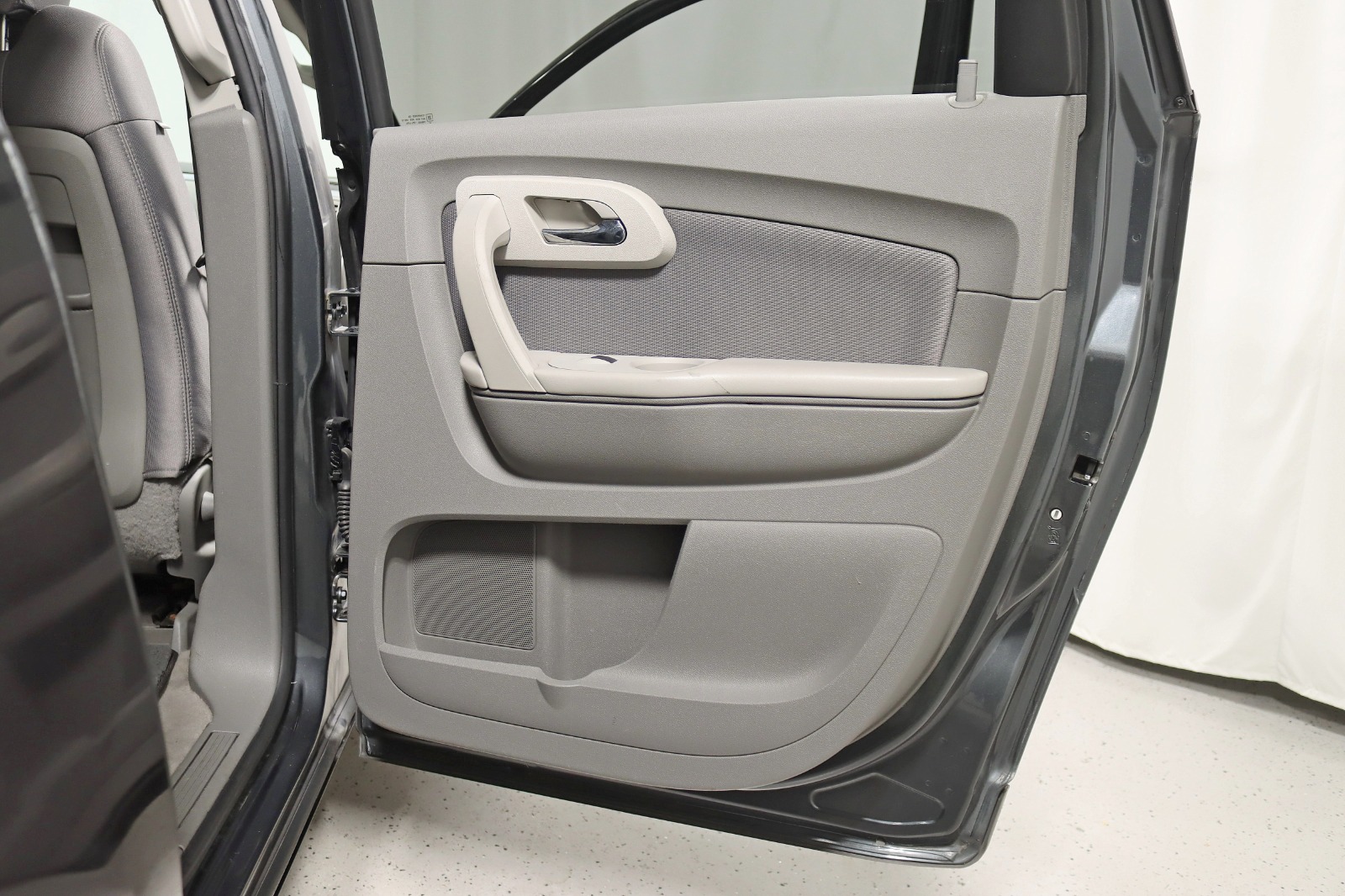 2011 Chevrolet Traverse LS photo 26