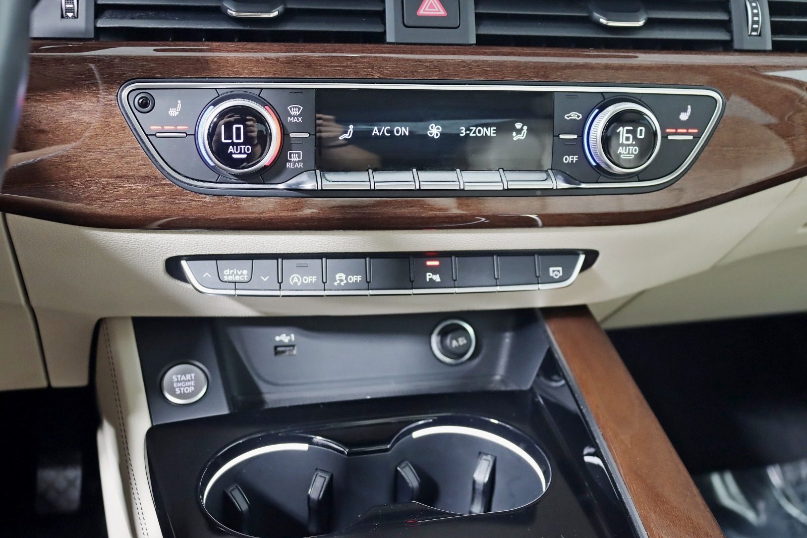 2021 AUDI A4 - Image 24