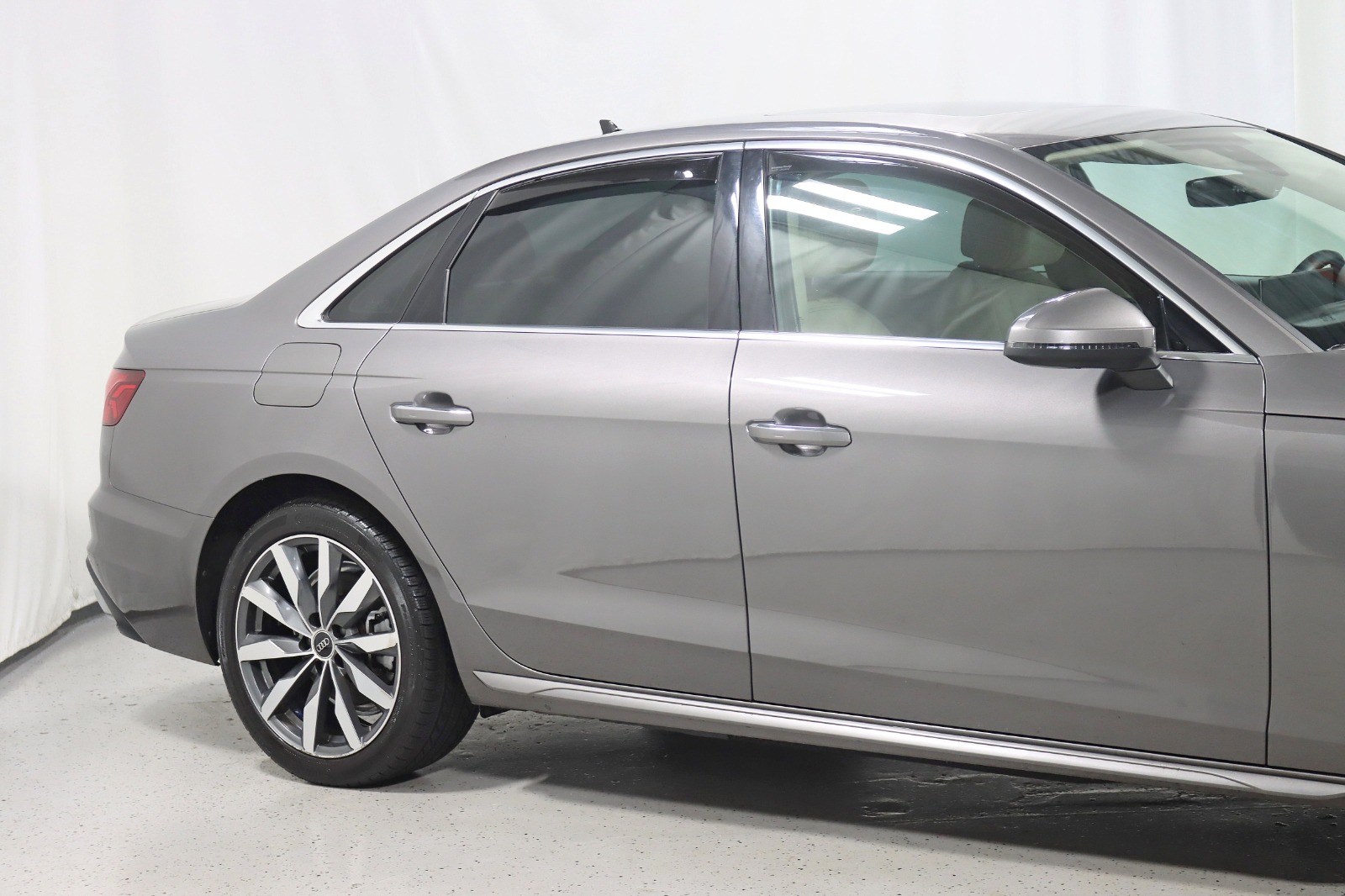 2021 AUDI A4 - Image 4