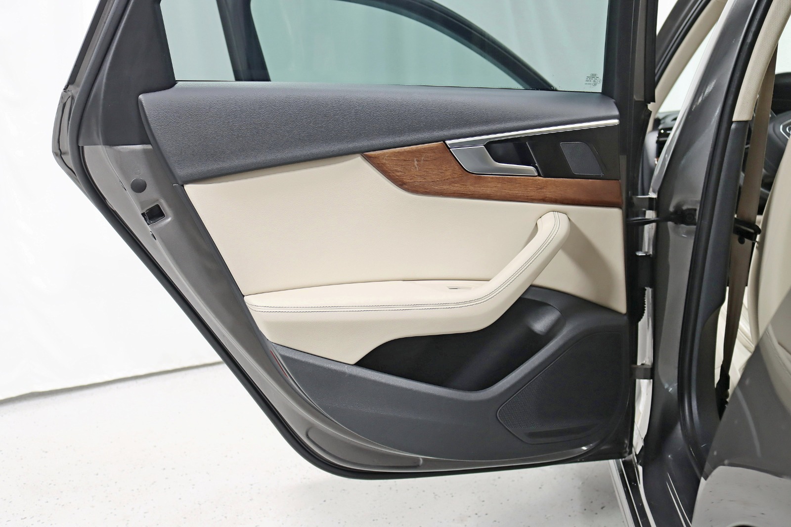 2021 AUDI A4 - Image 35