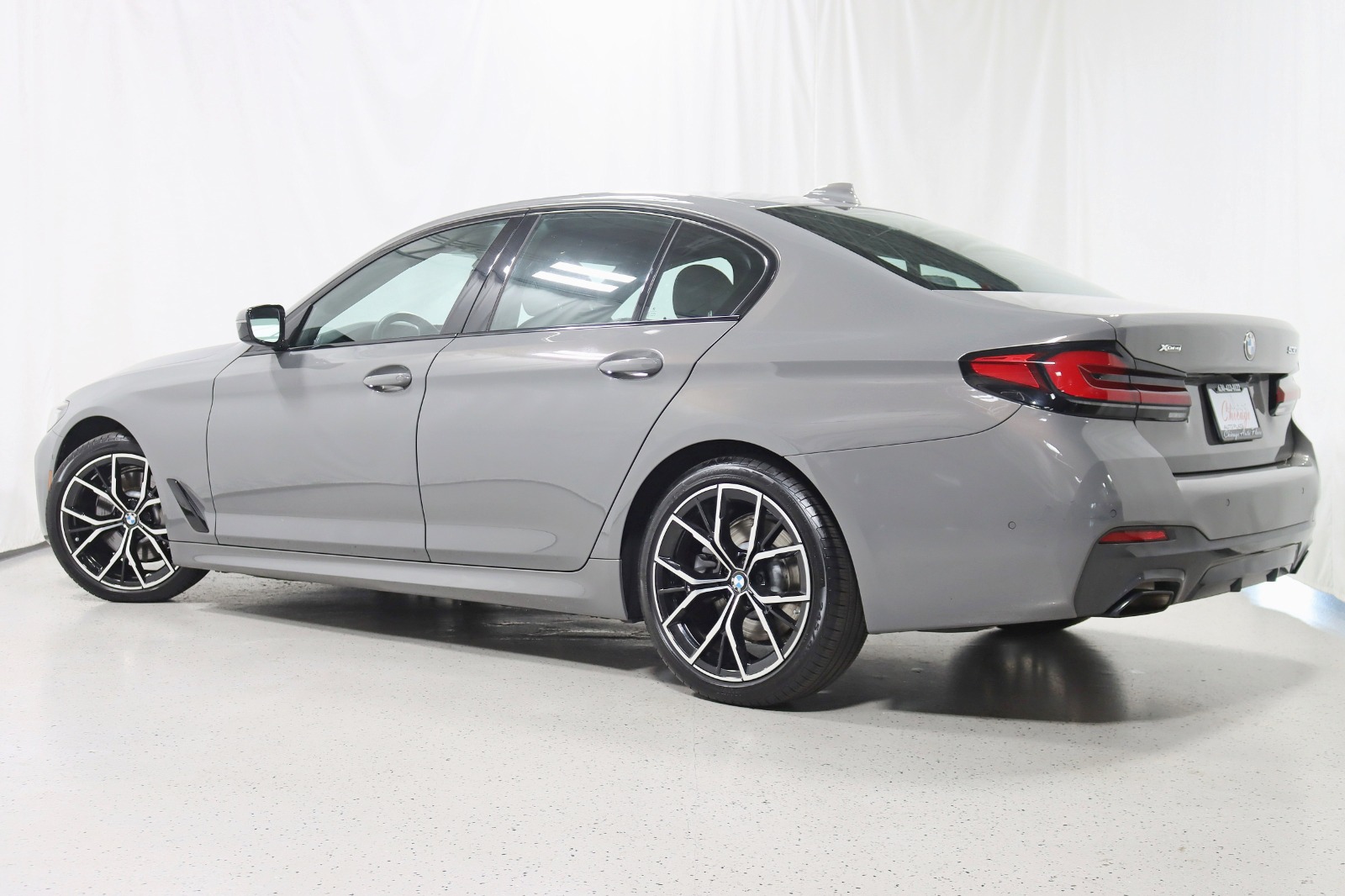 2022 BMW 530I - Image 11