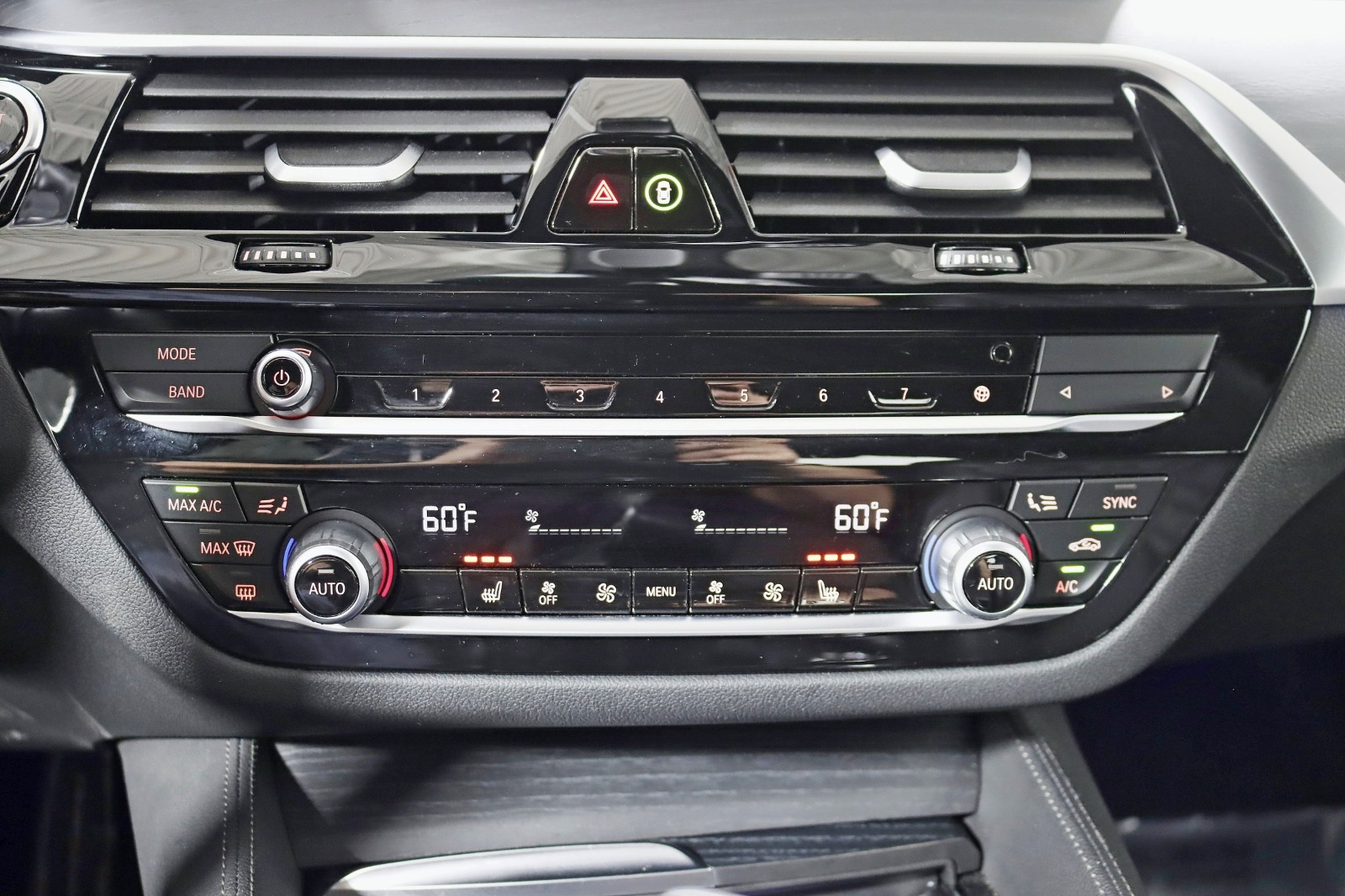 2022 BMW 530I - Image 27