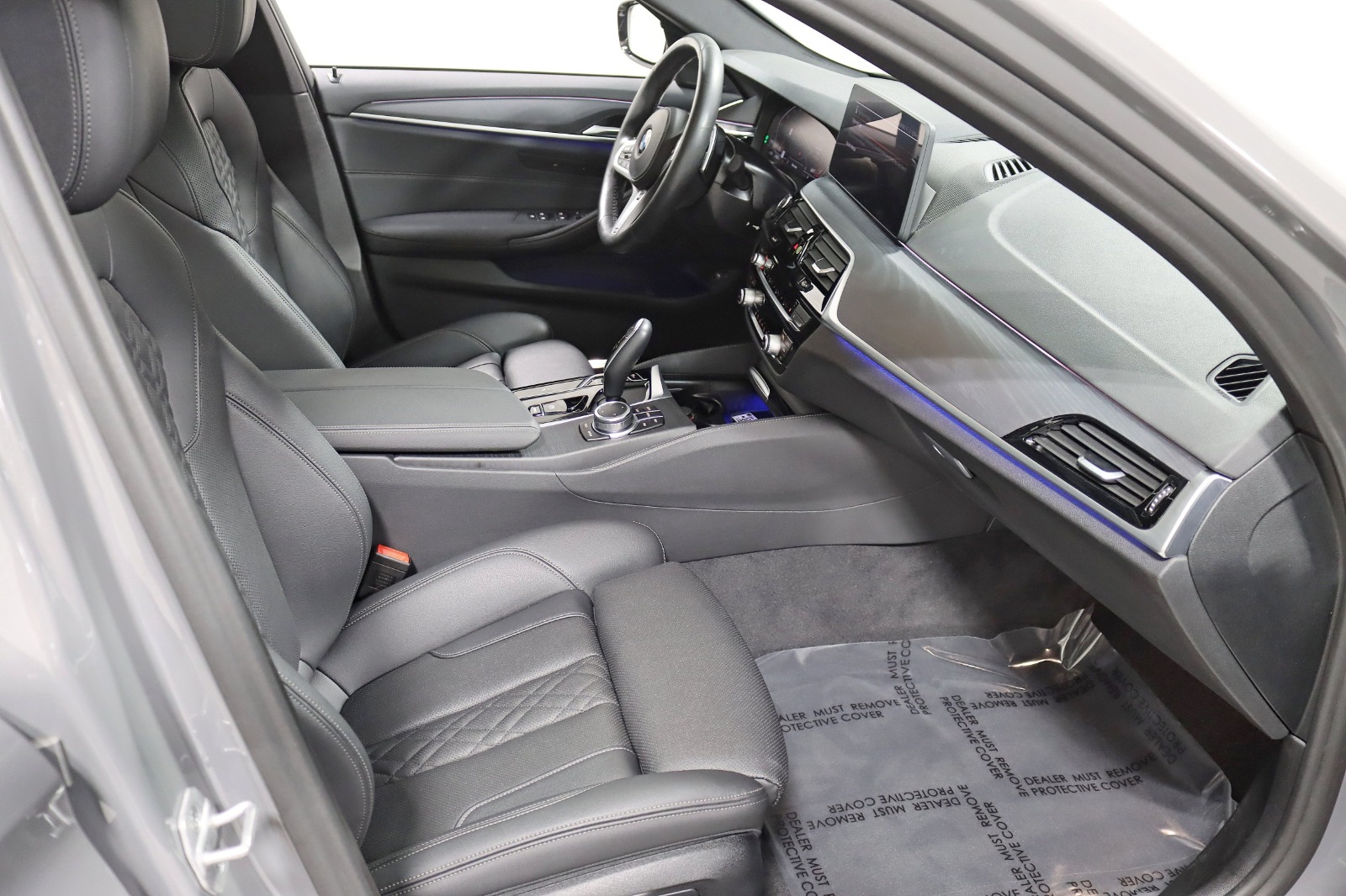 2022 BMW 530I - Image 34