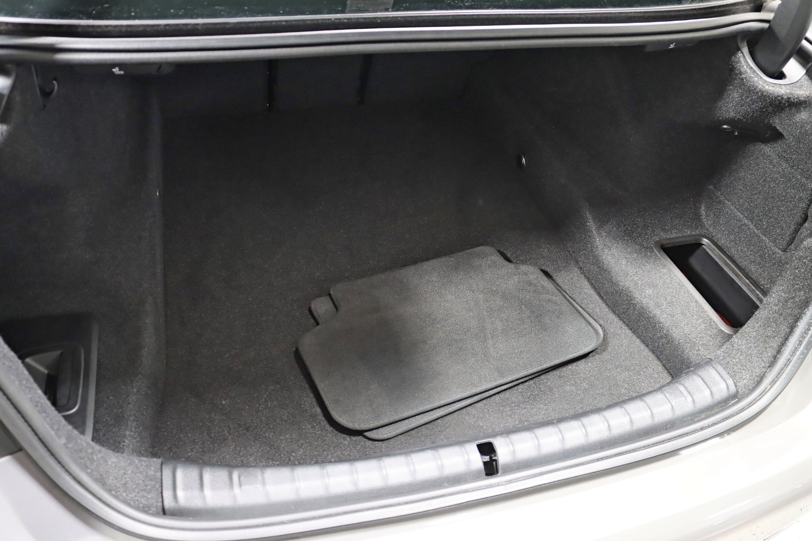 2022 BMW 530I - Image 39