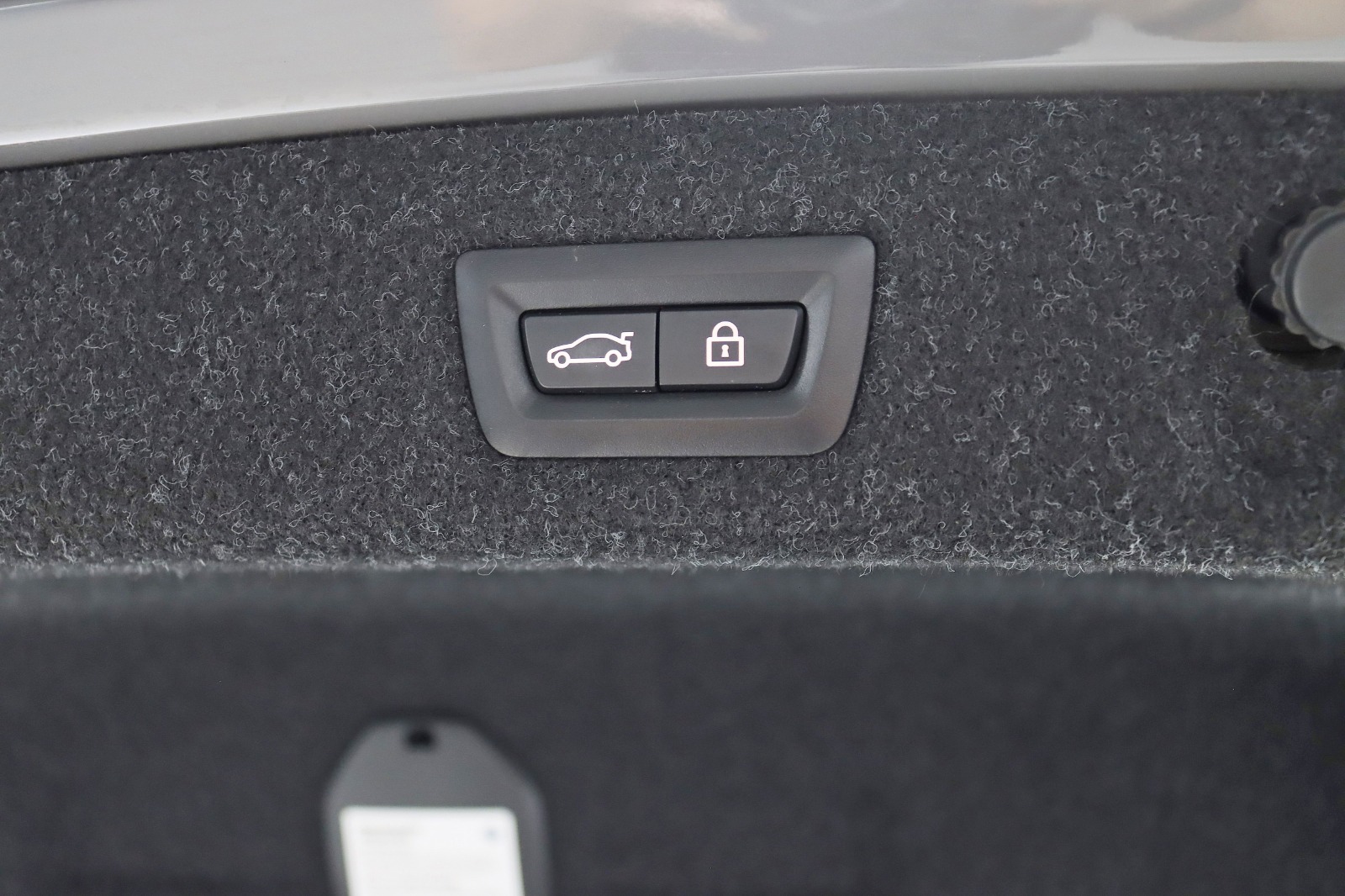 2022 BMW 530I - Image 40