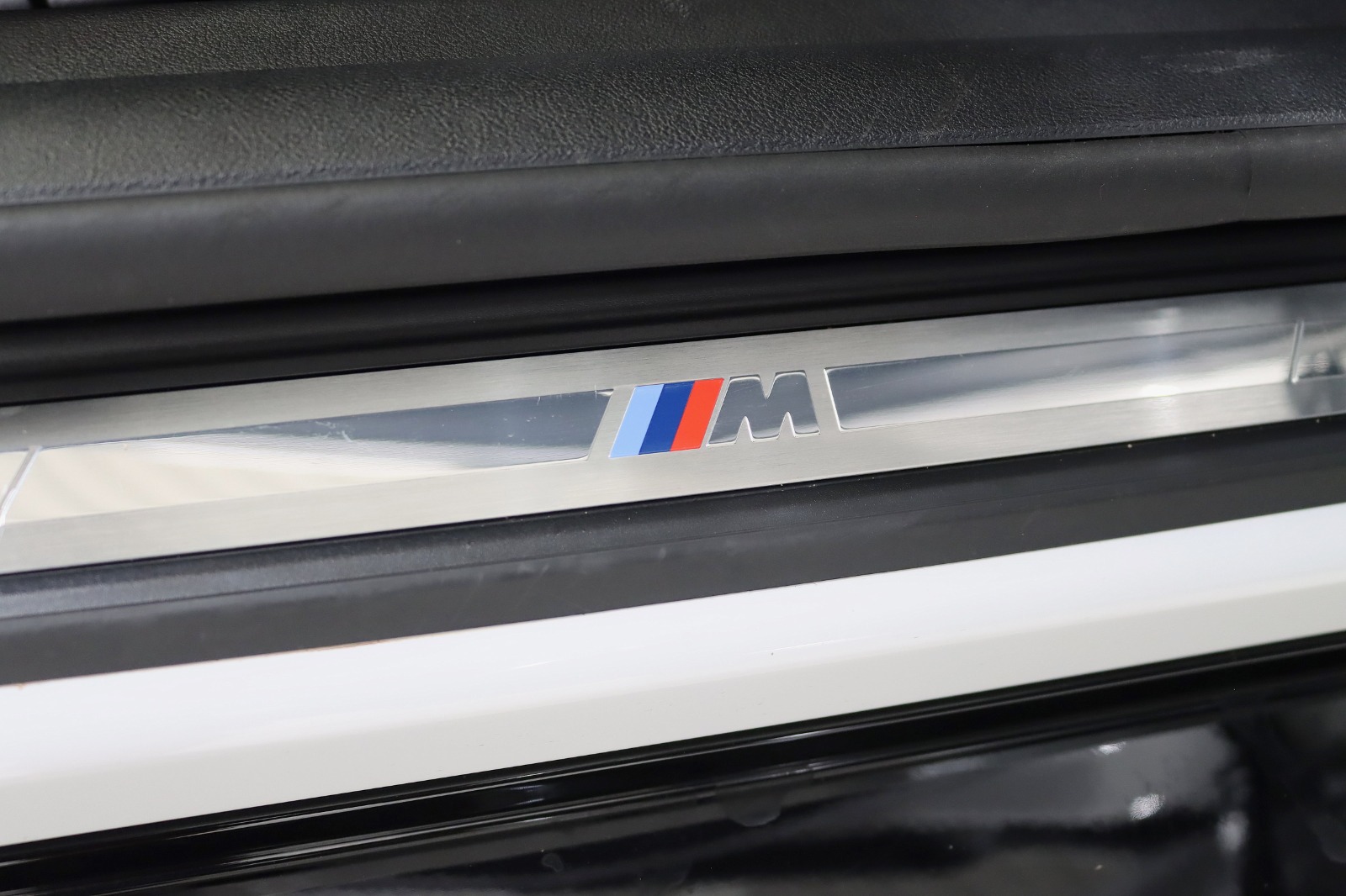 2022 BMW I4 - Image 15