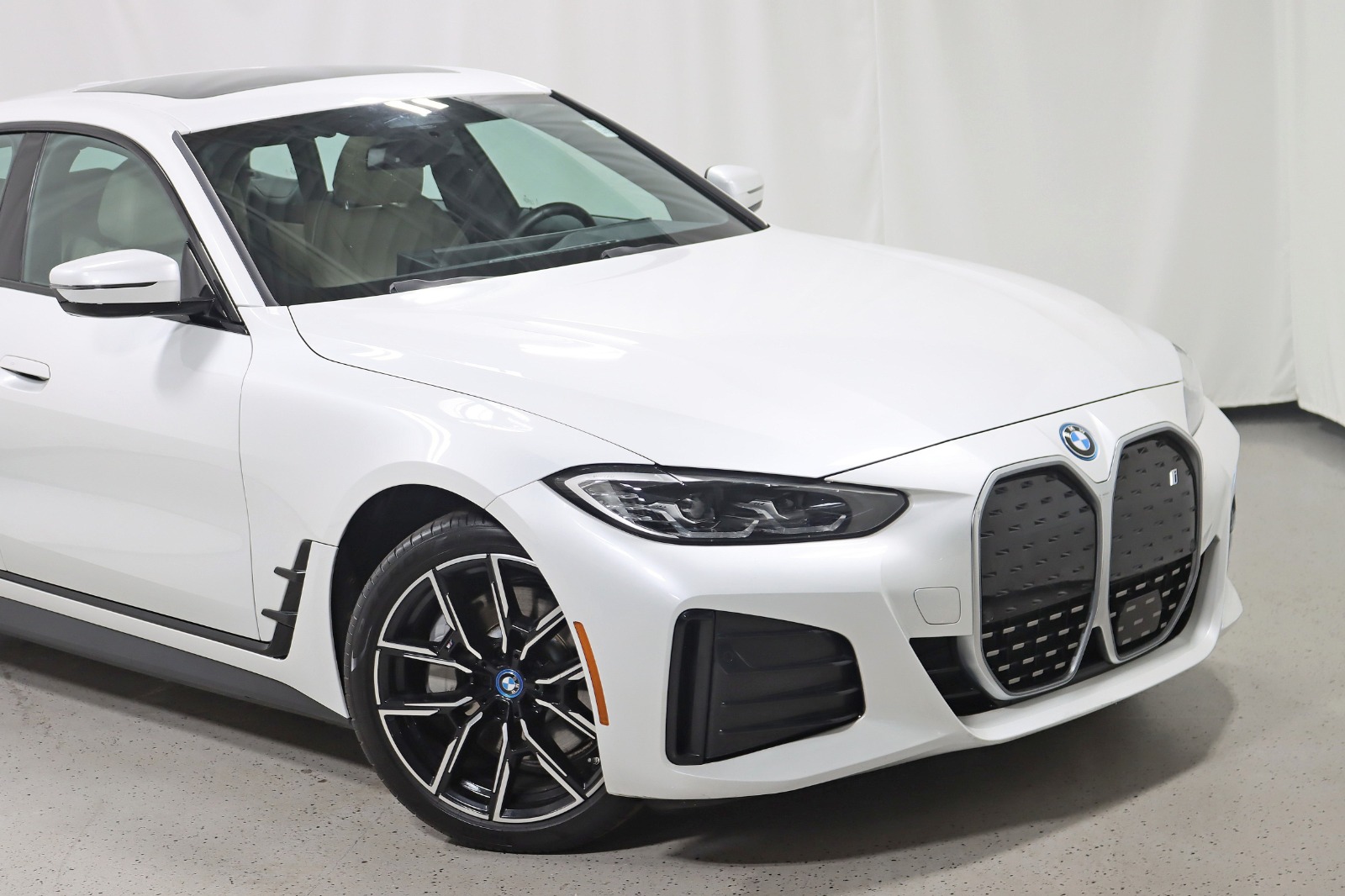 2022 BMW I4 - Image 3