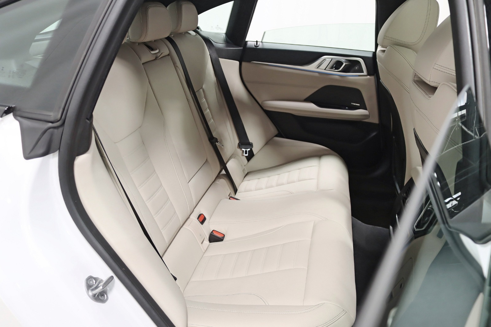 2022 BMW I4 - Image 30