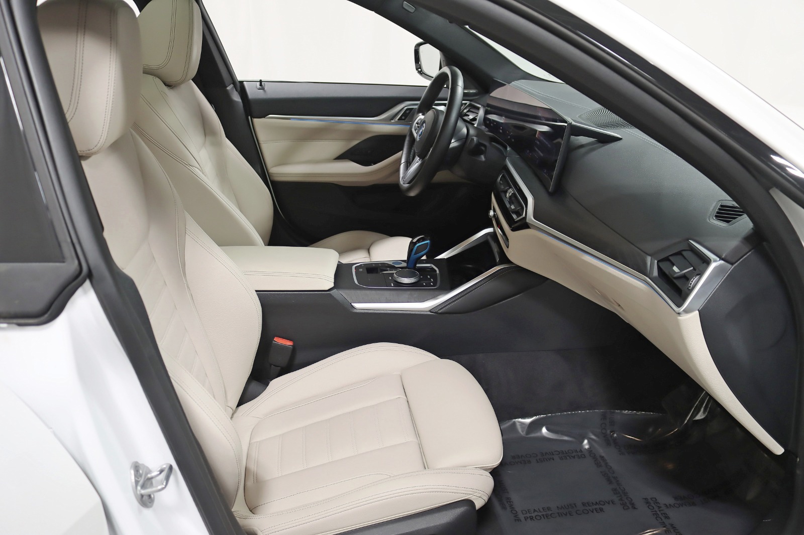 2022 BMW I4 - Image 32