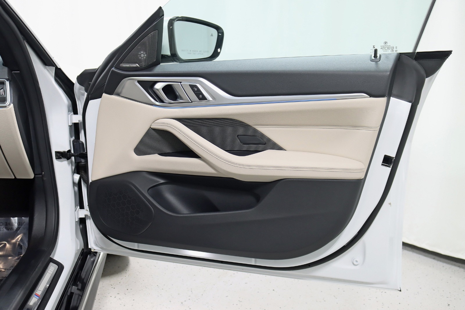 2022 BMW I4 - Image 35