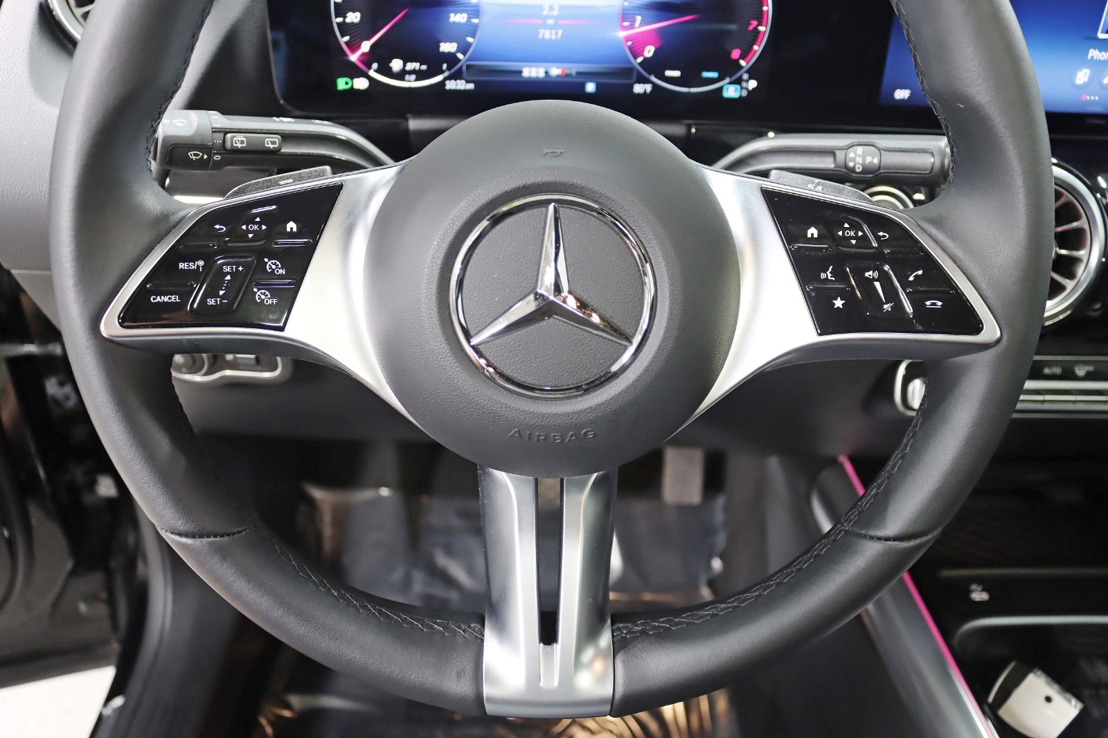 2025 MERCEDES-BENZ GLA-CLASS - Image 17