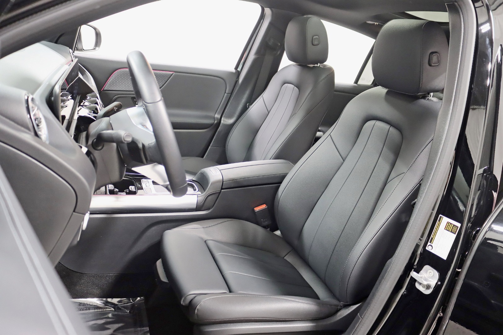 2025 MERCEDES-BENZ GLA-CLASS - Image 27