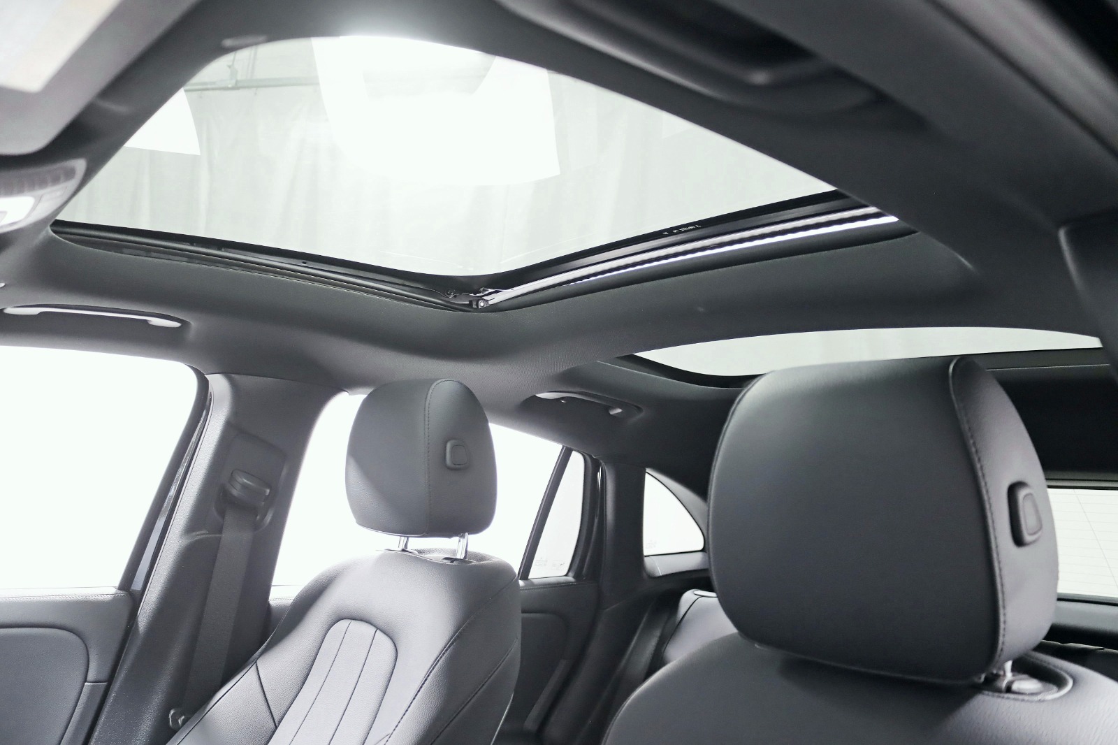 2025 MERCEDES-BENZ GLA-CLASS - Image 31