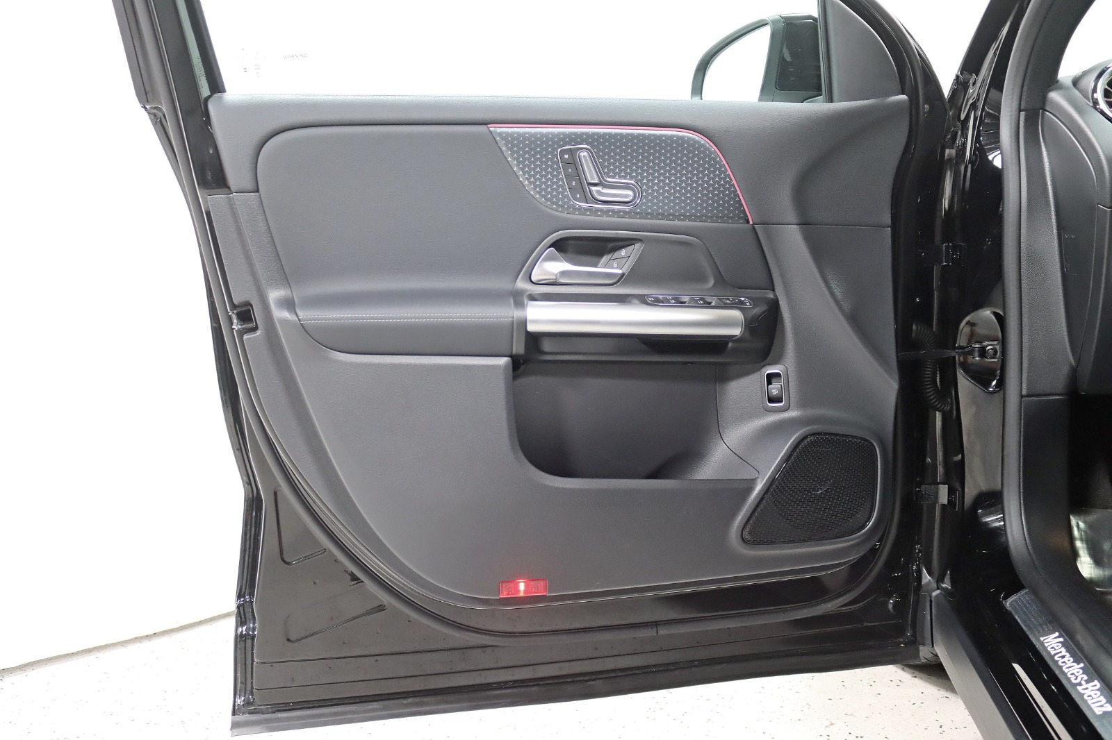 2025 MERCEDES-BENZ GLA-CLASS - Image 33