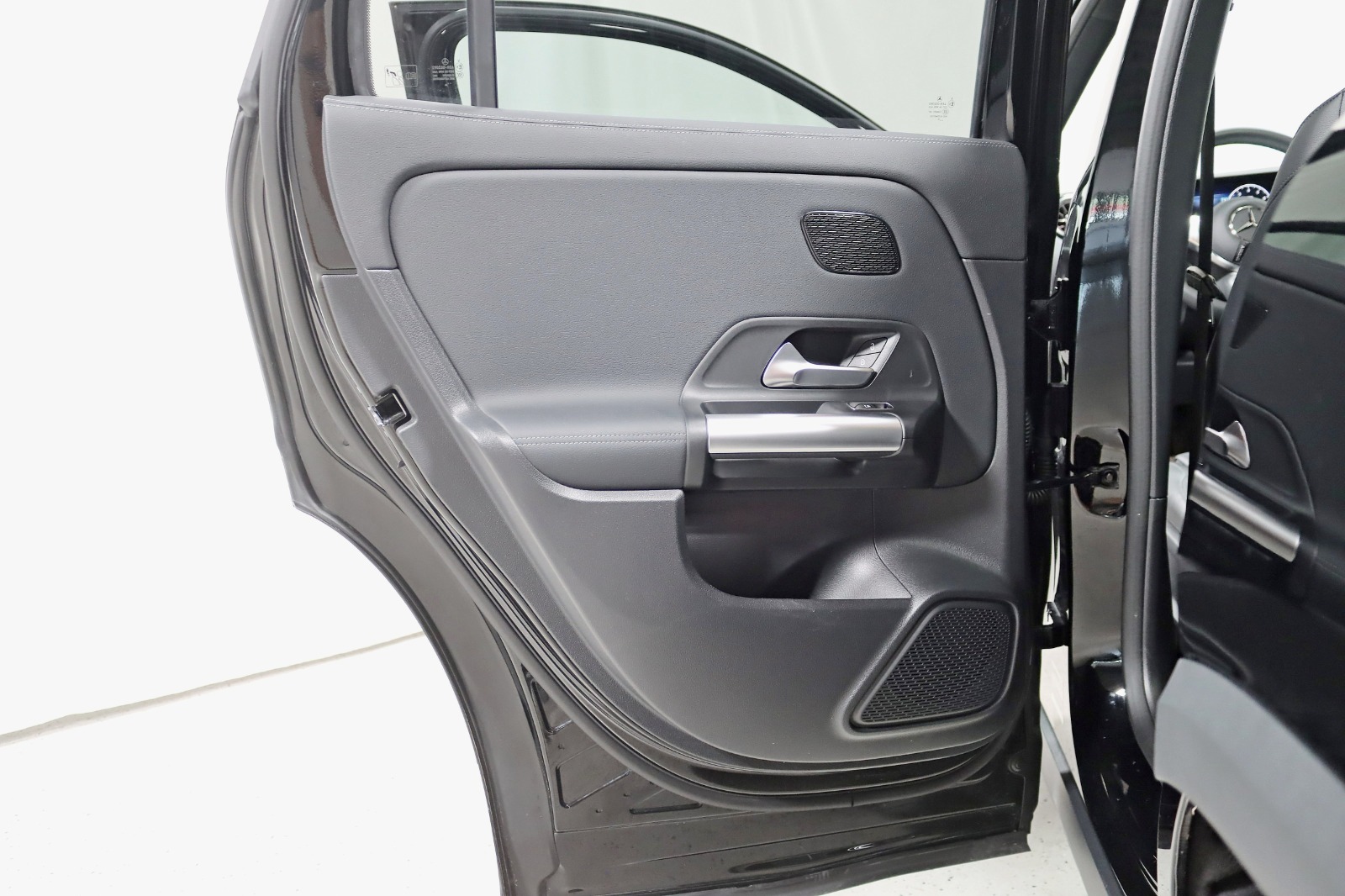 2025 MERCEDES-BENZ GLA-CLASS - Image 35