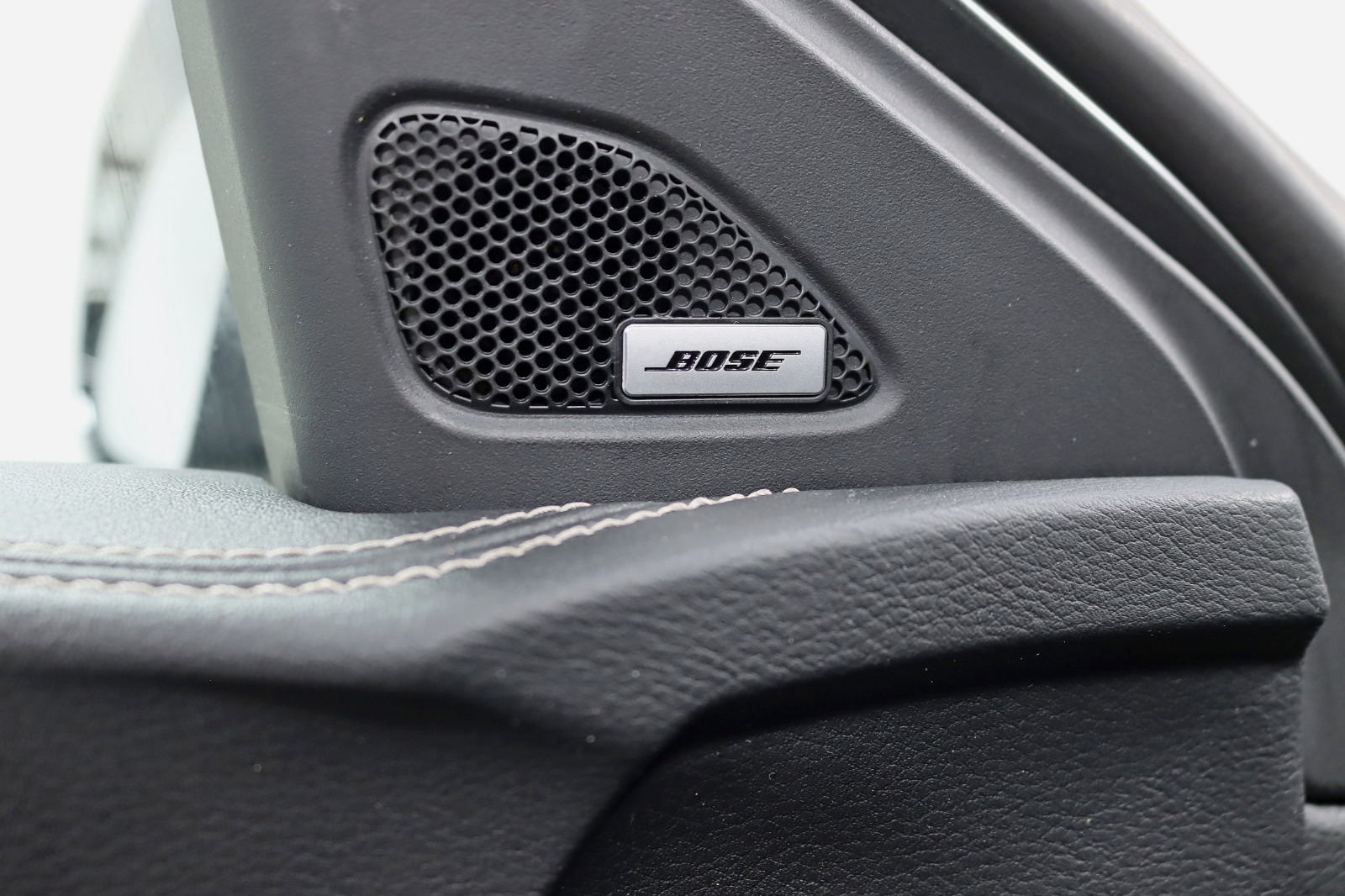 2022 NISSAN MAXMA SL ADAPT - Image 32