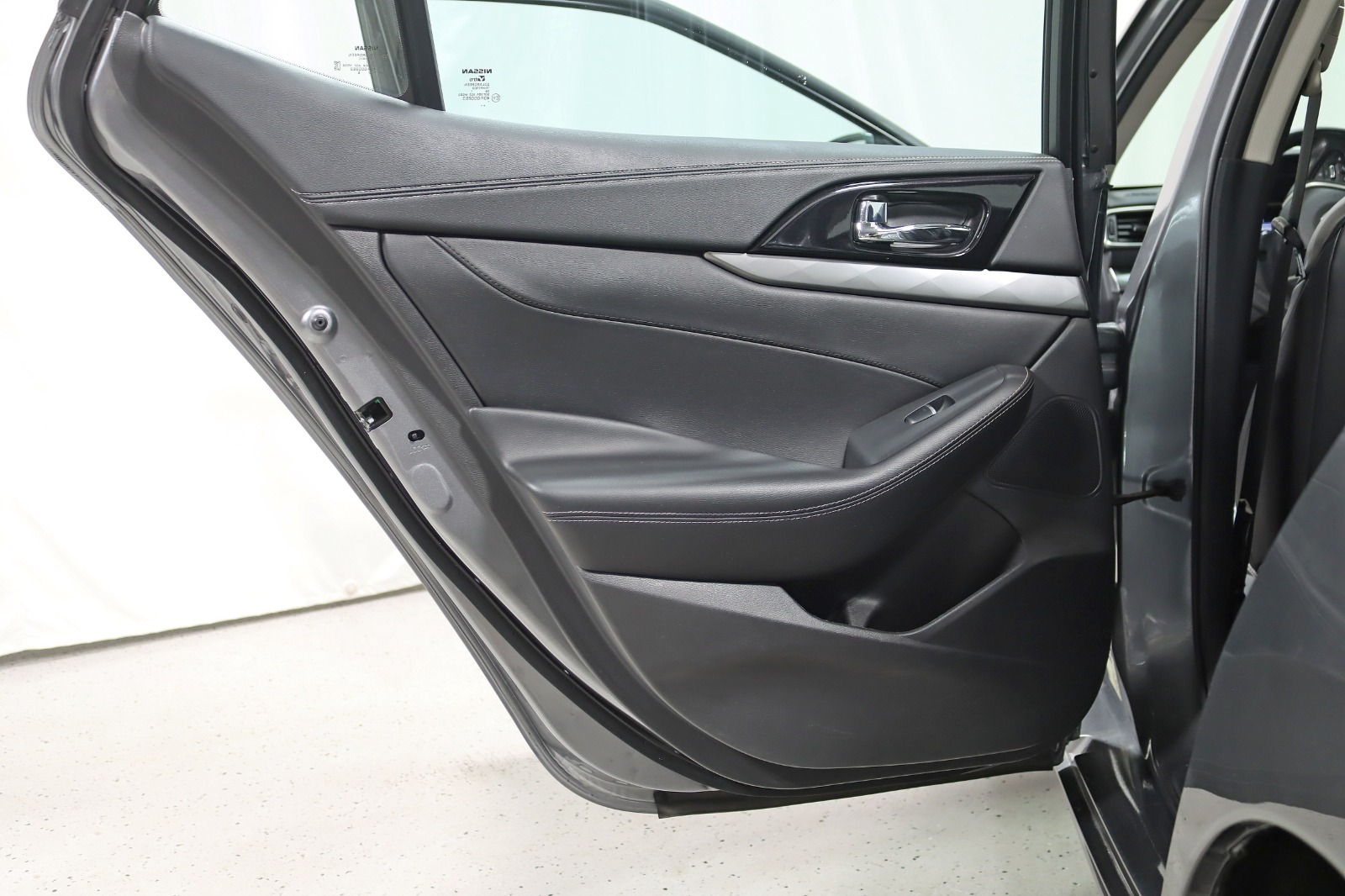 2022 NISSAN MAXMA SL ADAPT - Image 35