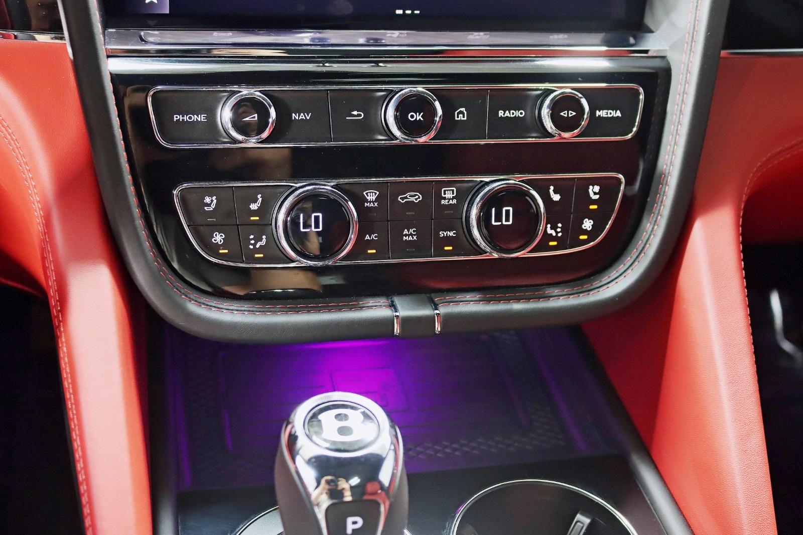 2022 BENTLEY BENTAYGA - Image 29