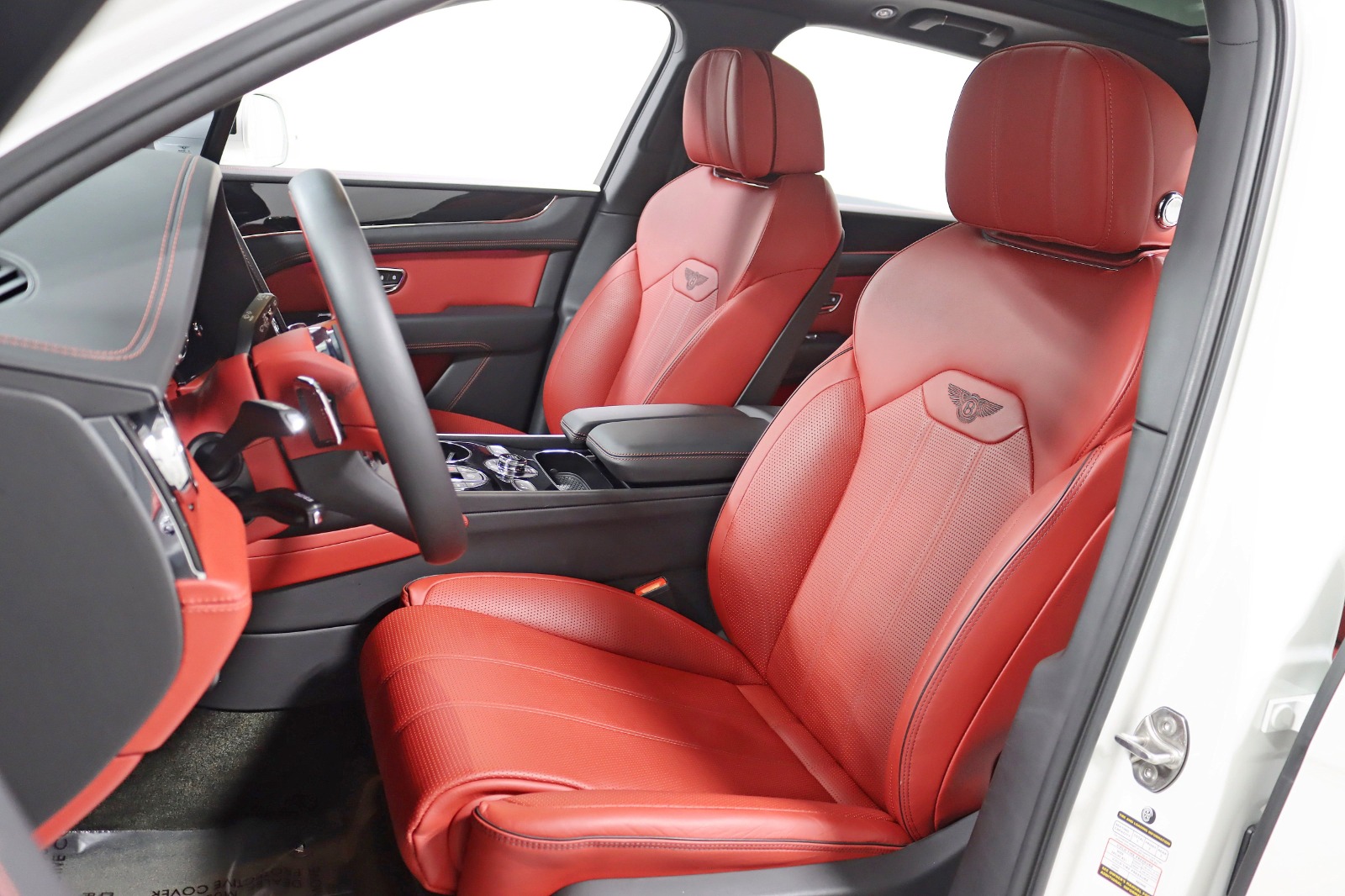 2022 BENTLEY BENTAYGA - Image 33