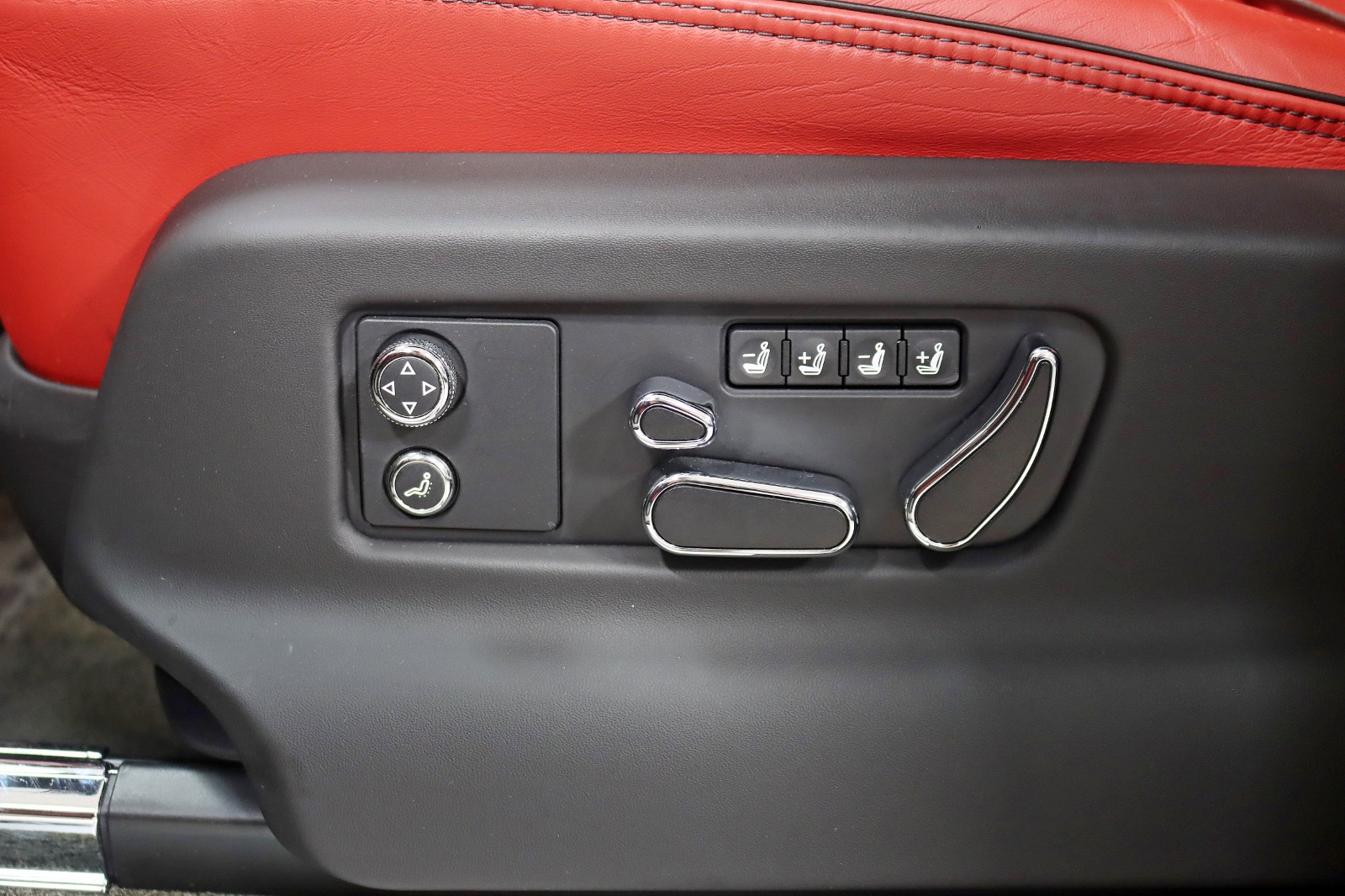 2022 BENTLEY BENTAYGA - Image 35