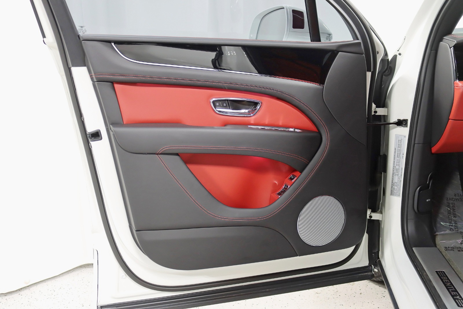 2022 BENTLEY BENTAYGA - Image 41