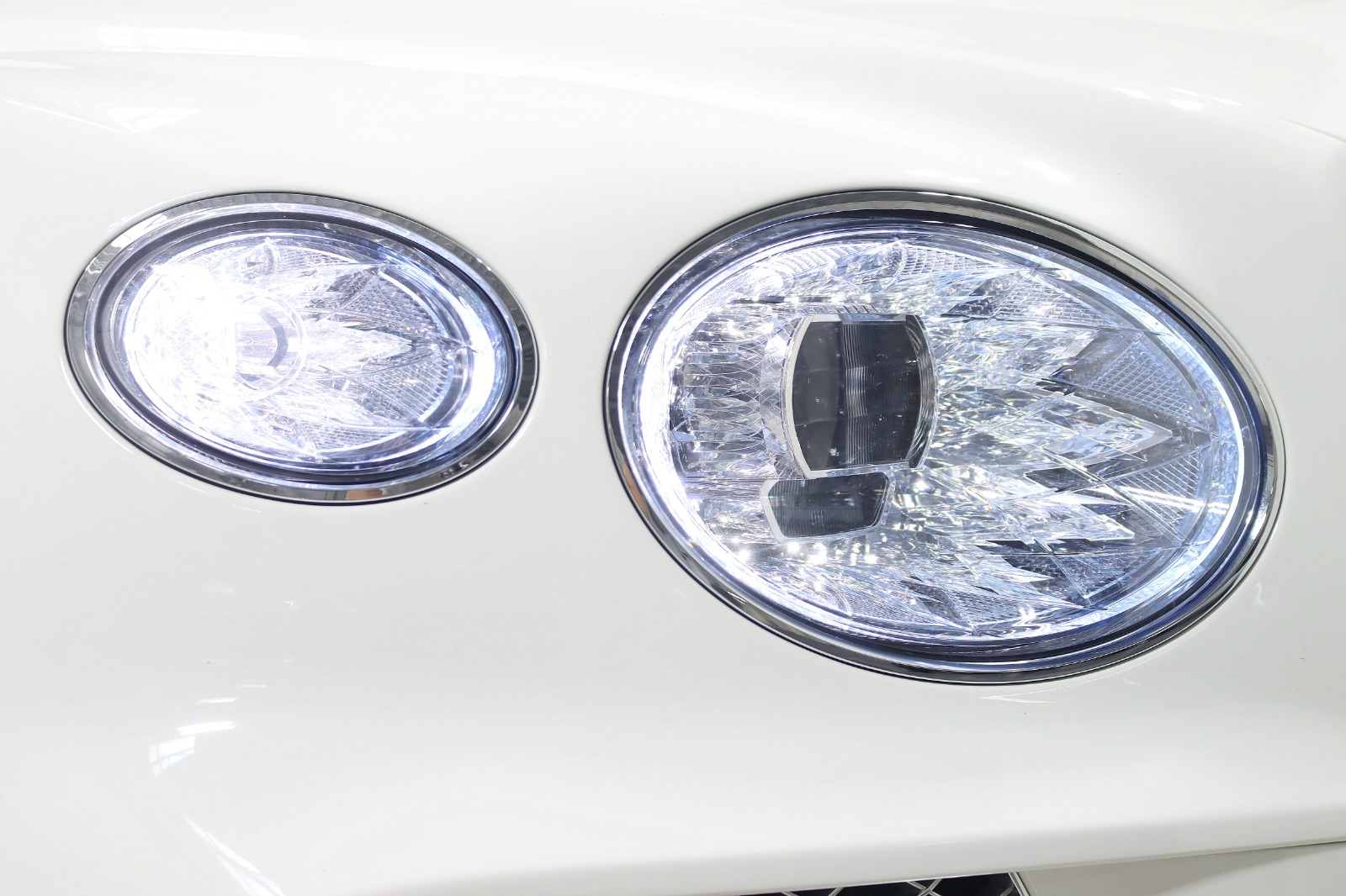 2022 BENTLEY BENTAYGA - Image 10