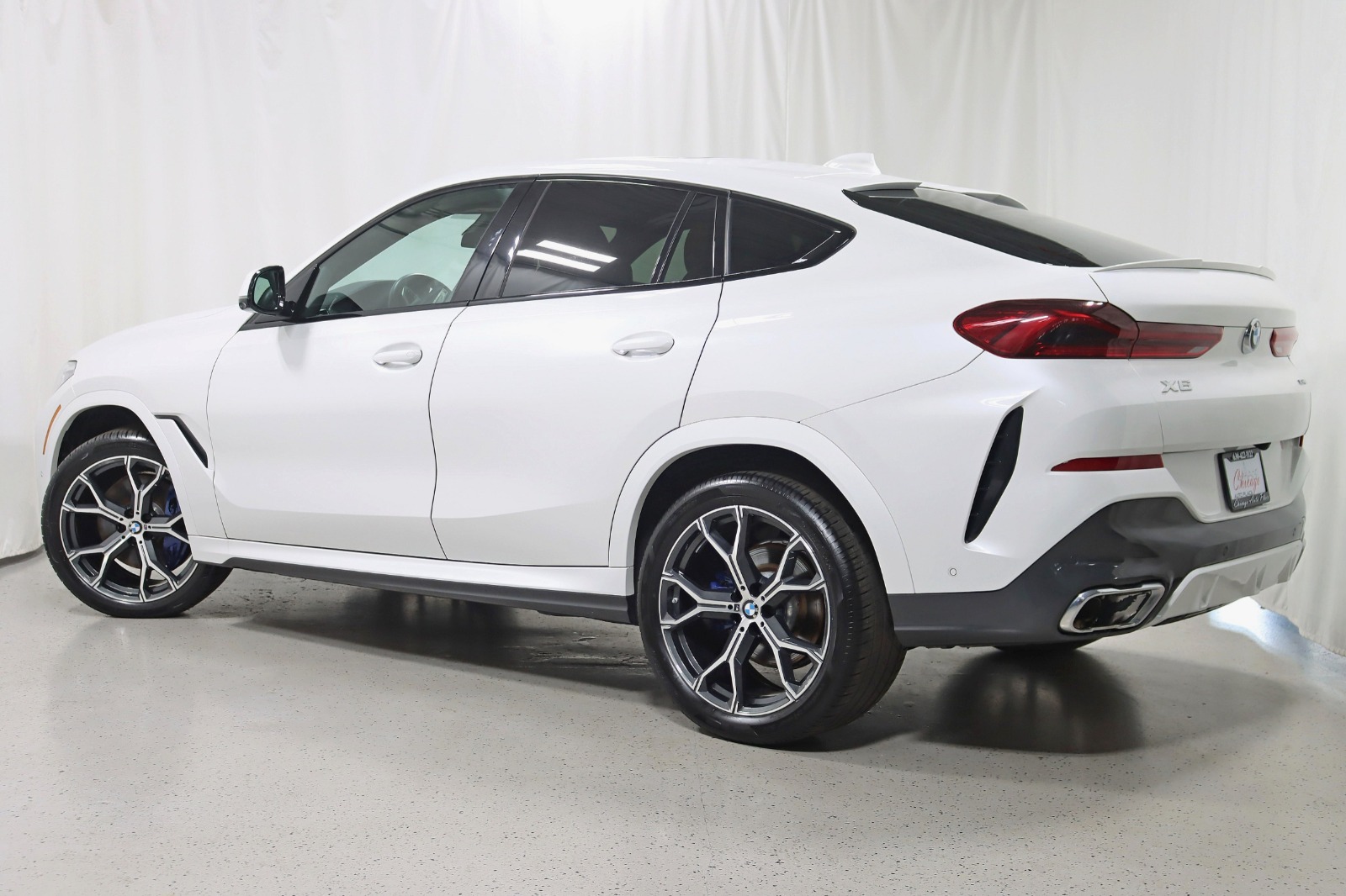 2022 BMW X6 - Image 11