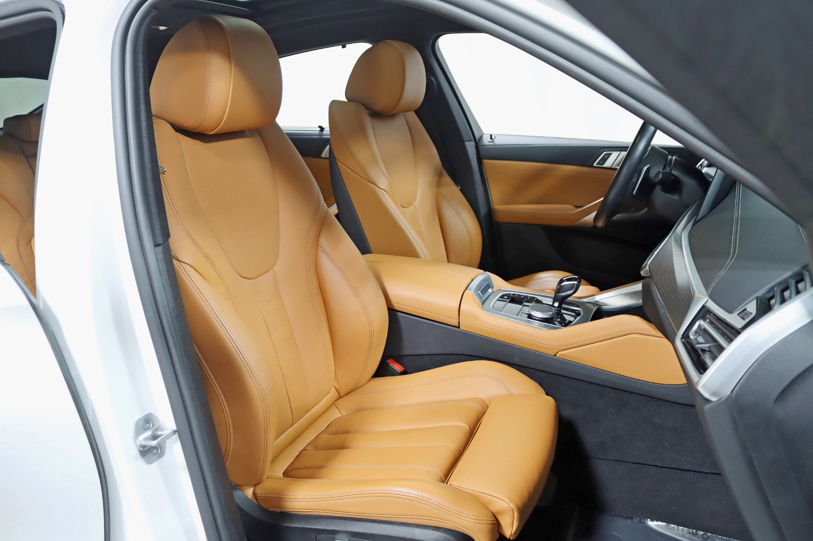 2022 BMW X6 - Image 33