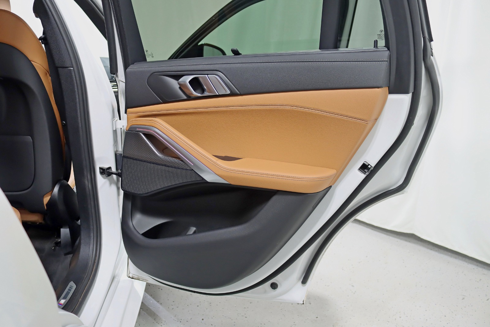 2022 BMW X6 - Image 41