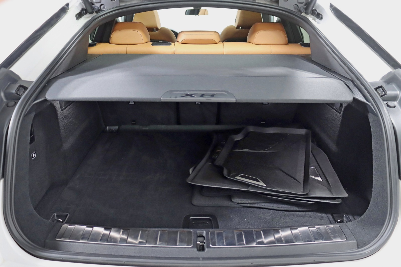 2022 BMW X6 - Image 43