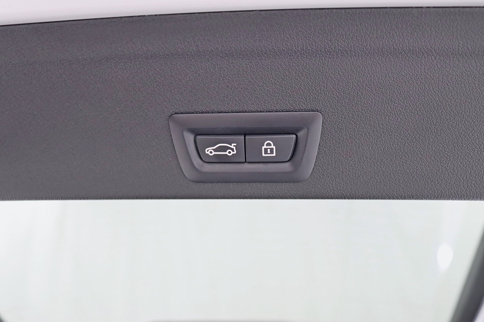 2022 BMW X6 - Image 44