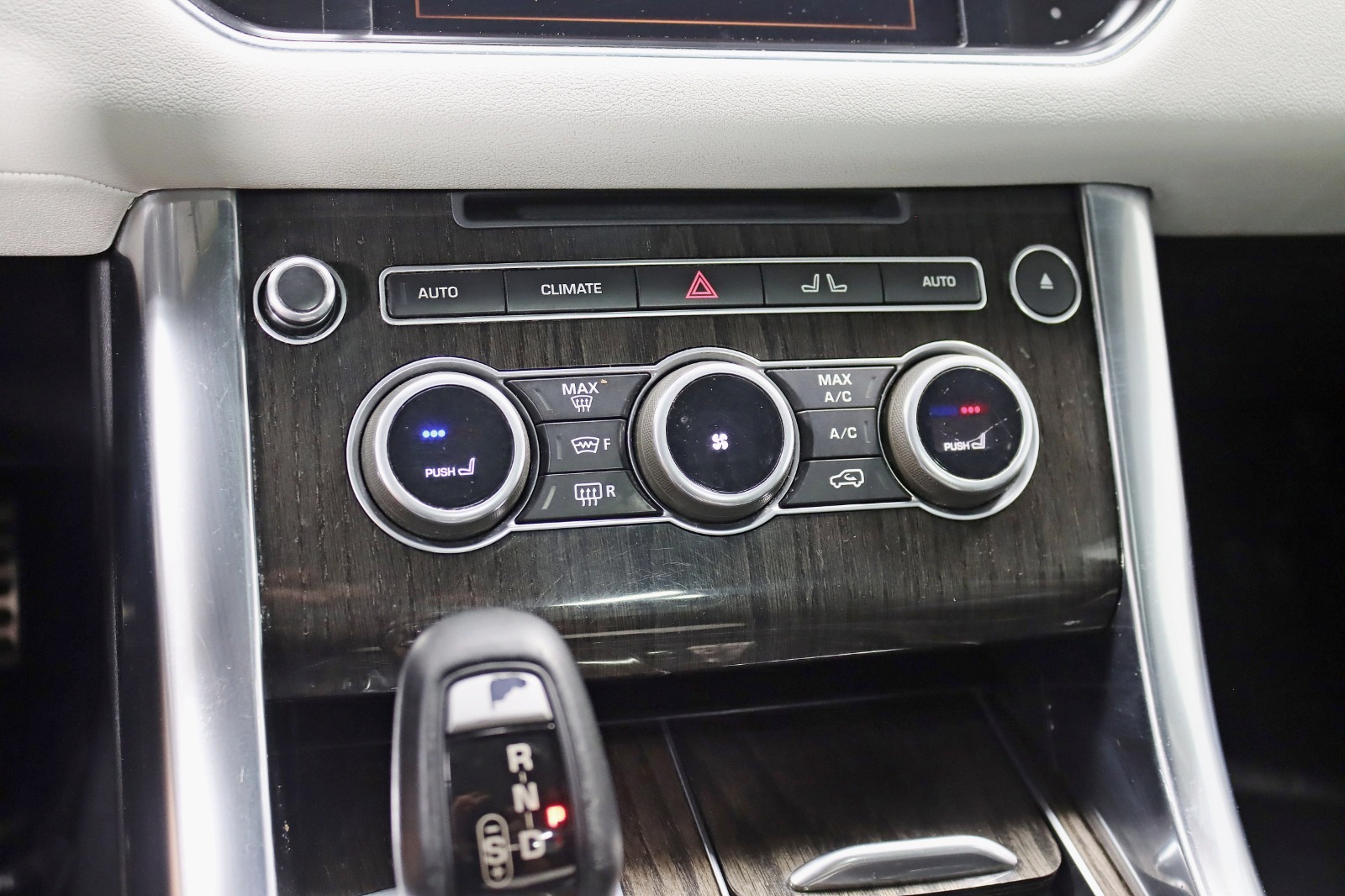 2016 LAND ROVER RANGE ROVER SPORT - Image 24