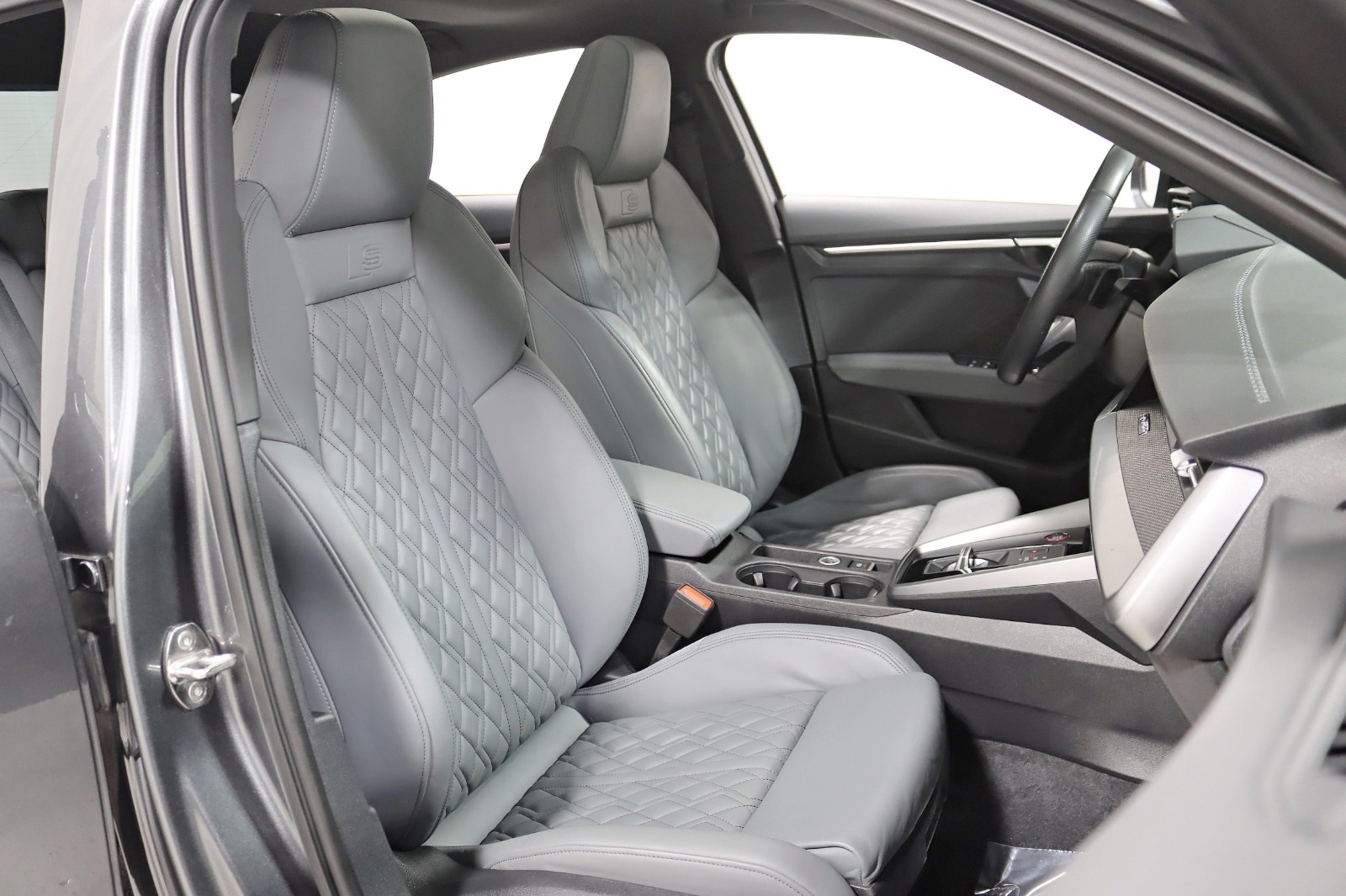 2023 AUDI S3 - Image 28