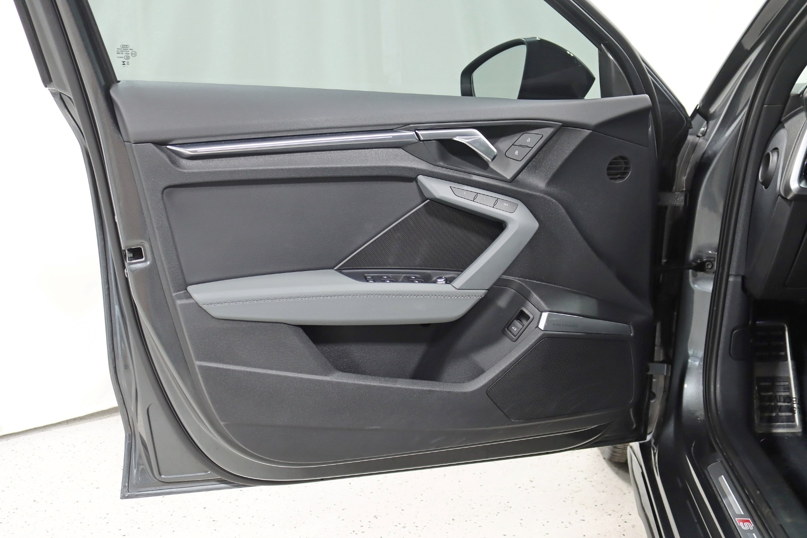 2023 AUDI S3 - Image 34