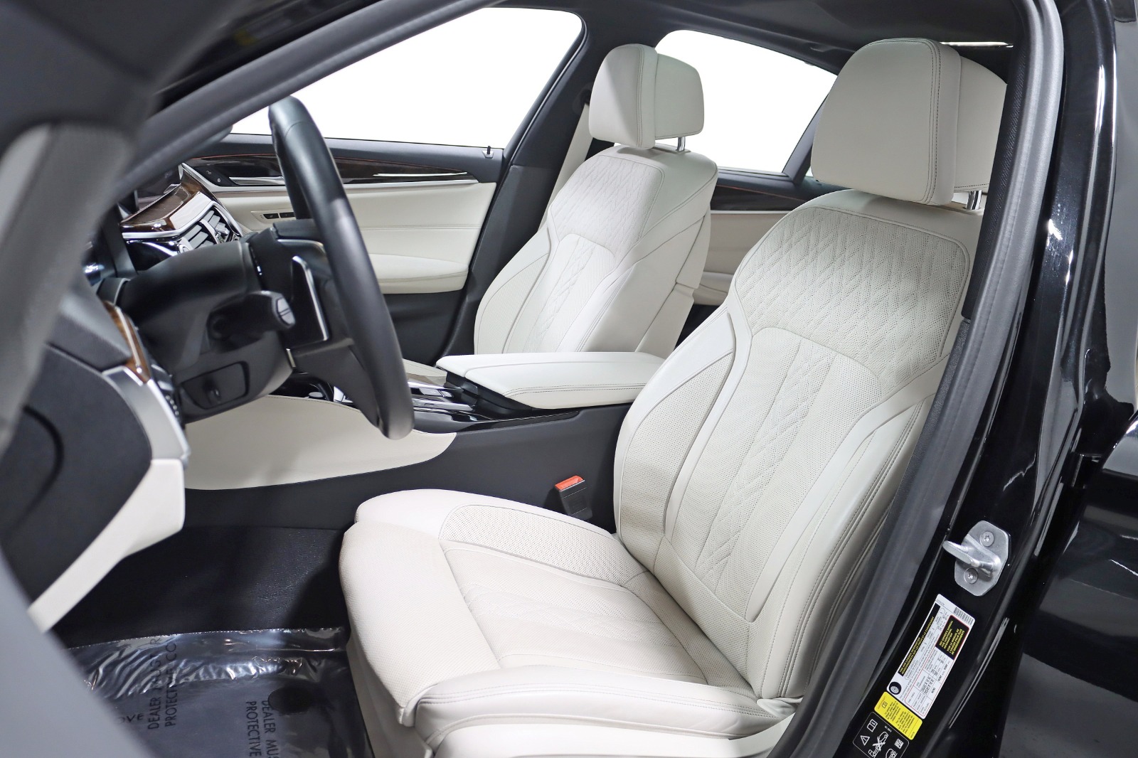 2019 BMW 530I - Image 30